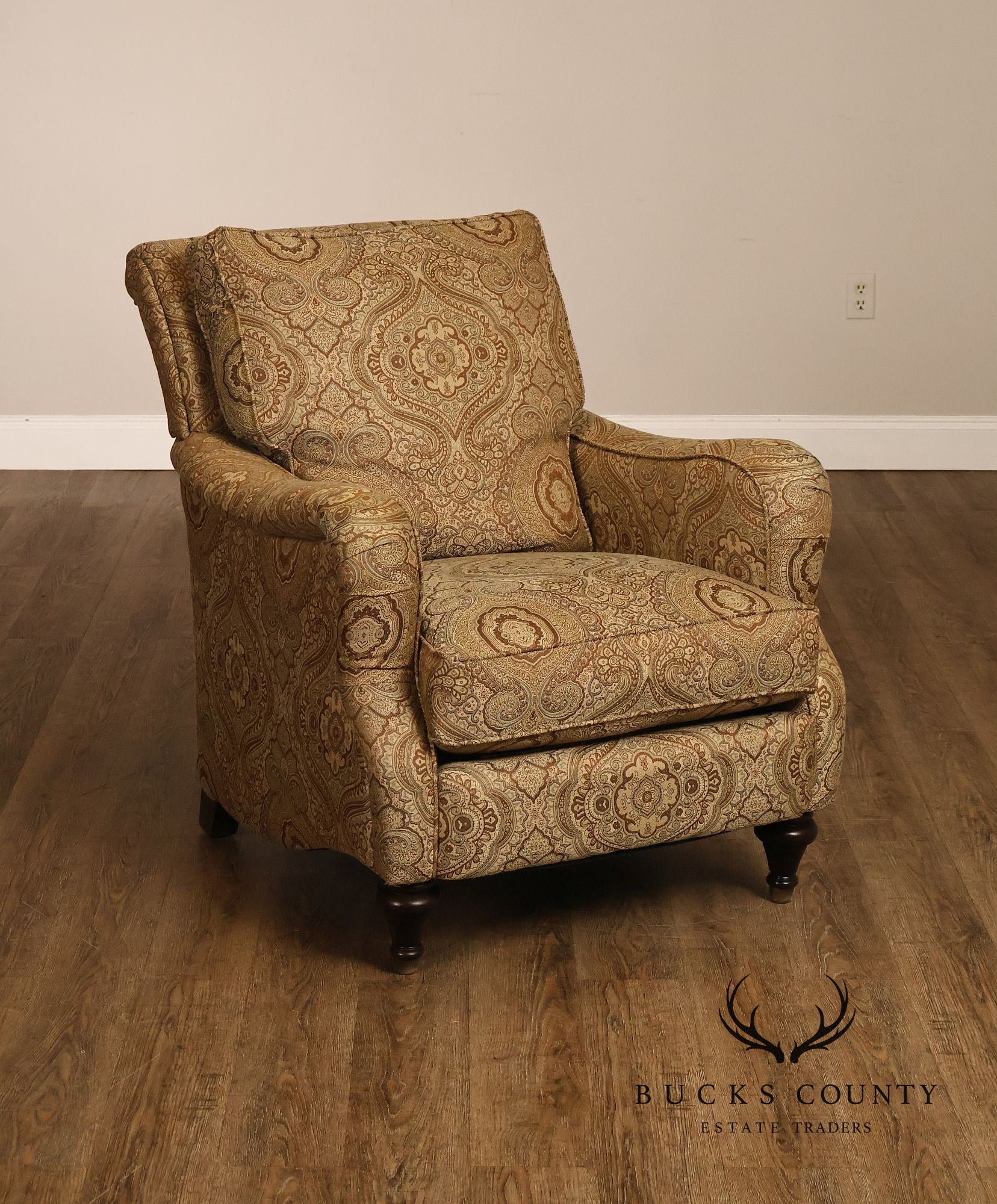 Bassett Traditional Style Upholstered Lounge Chair