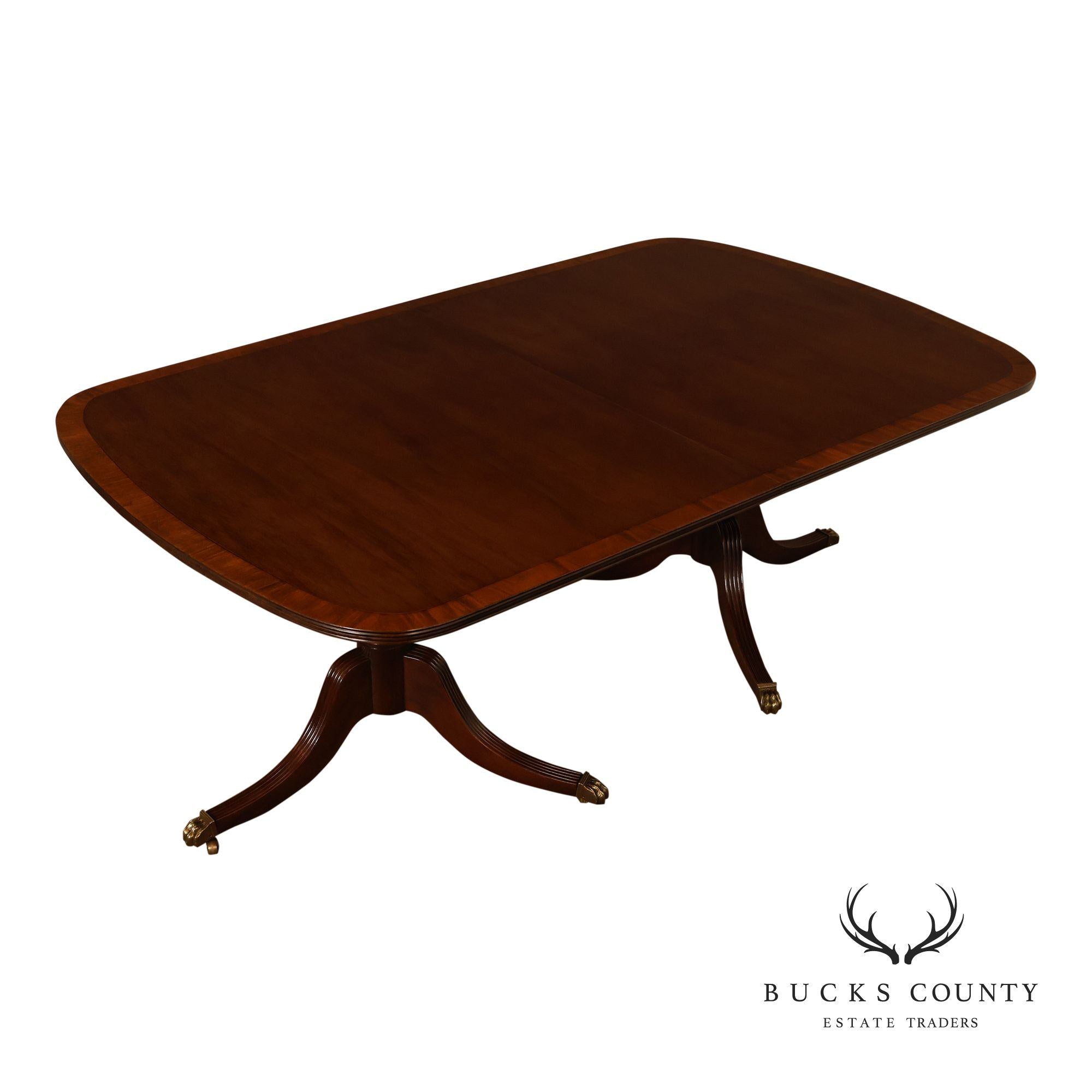 Hickory Chair Banded Mahogany Expandable Dining Table With Two Leaves