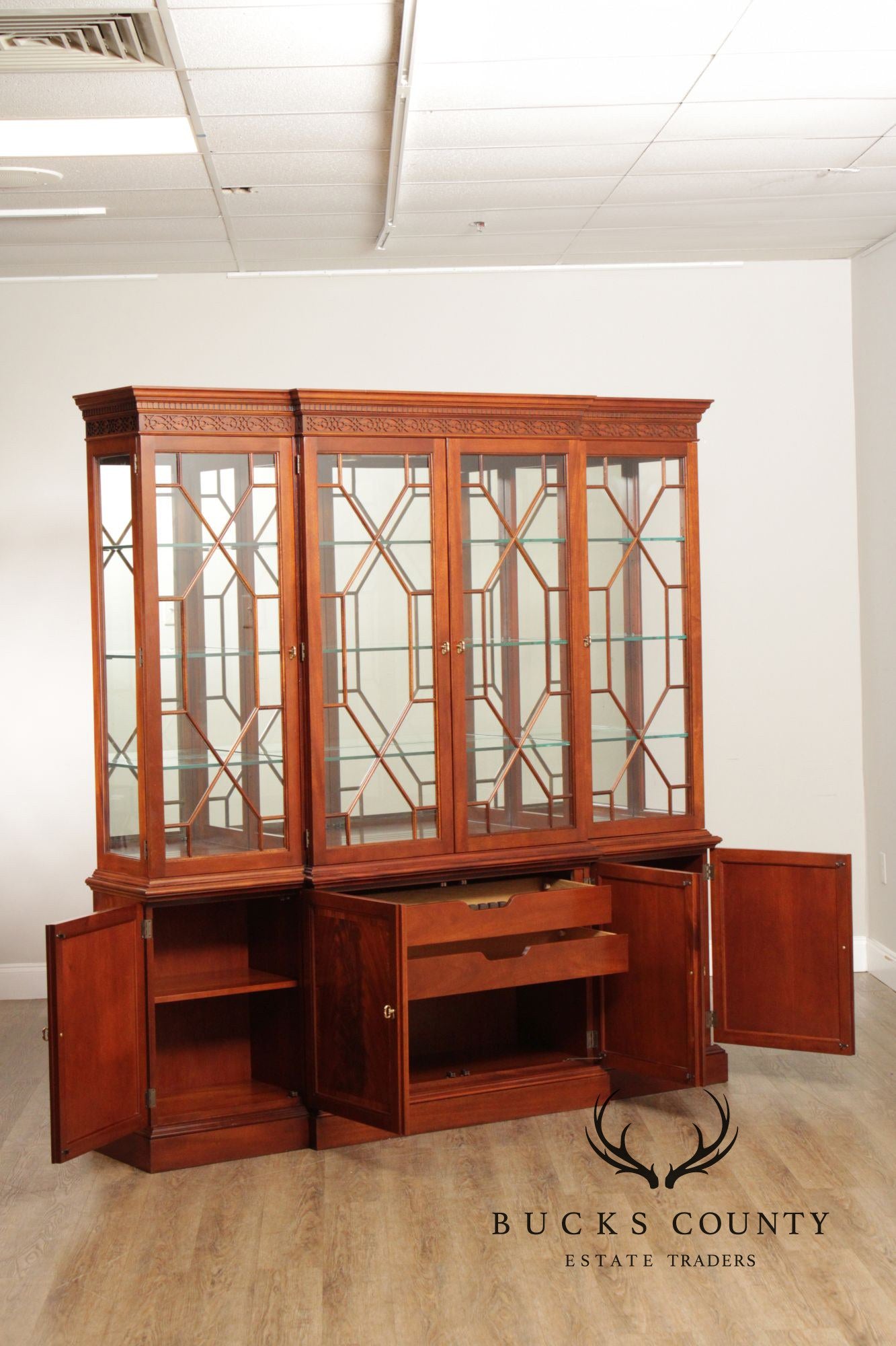 Stickley Georgian Style Mahogany Breakfront China Cabinet