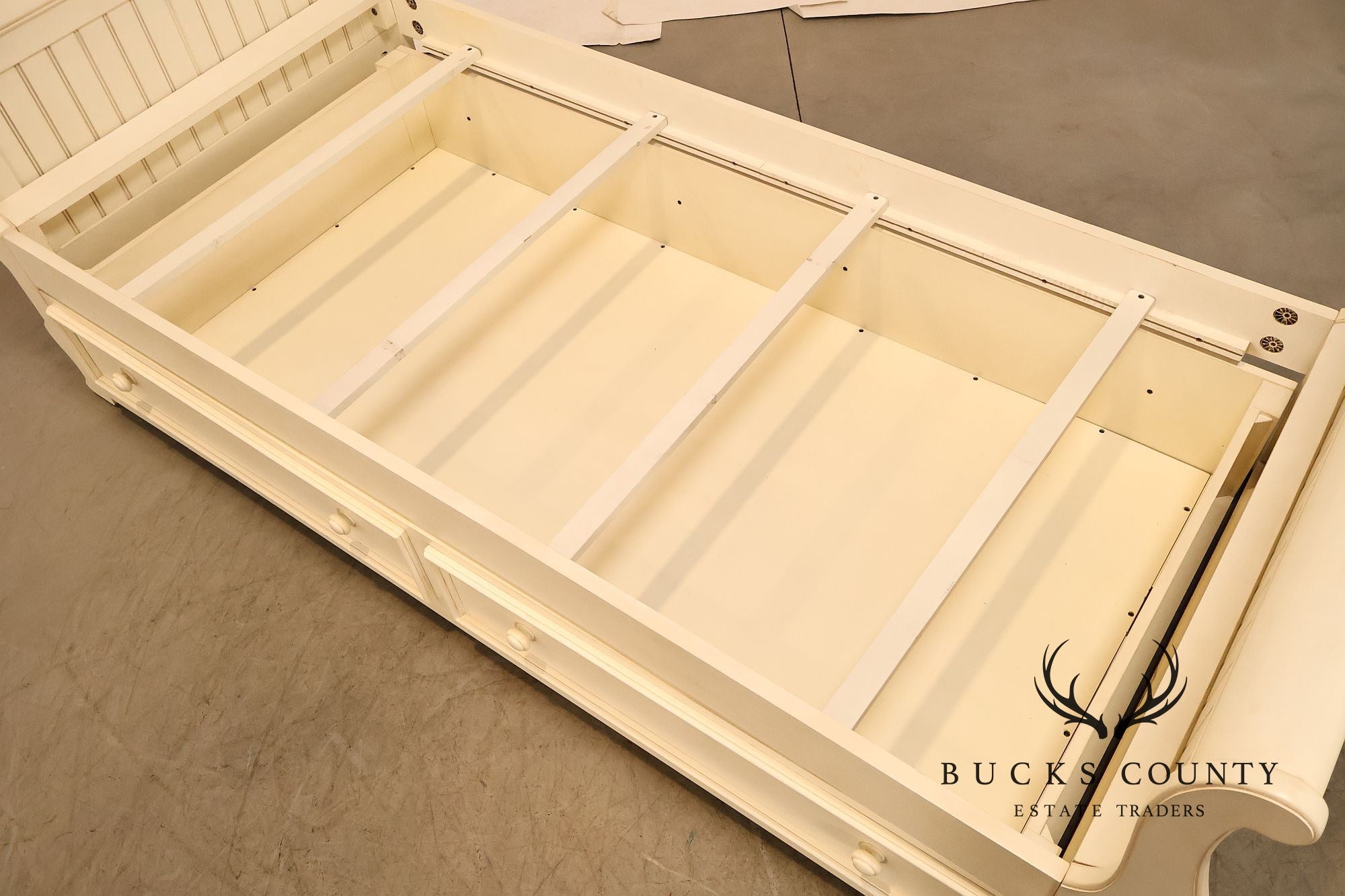 Ethan Allen Painted Beadboard Trundle Daybed