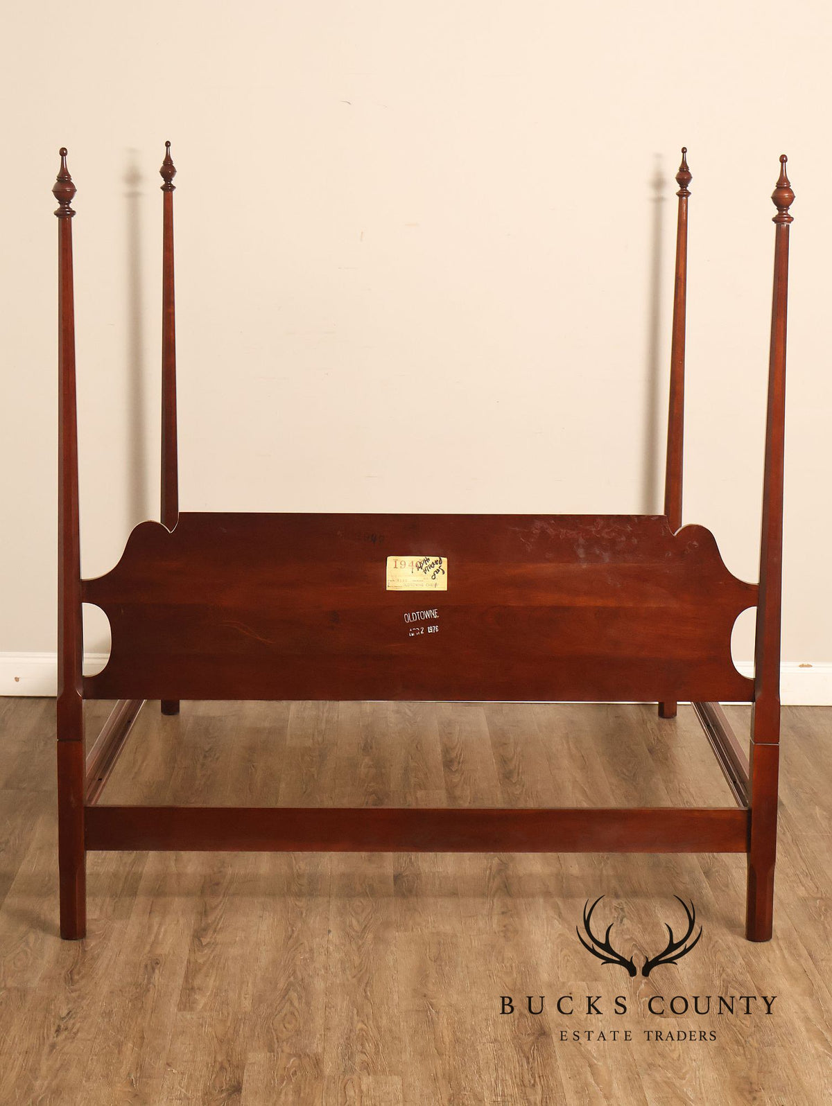 Statton Cherry Queen Size Poster Bed