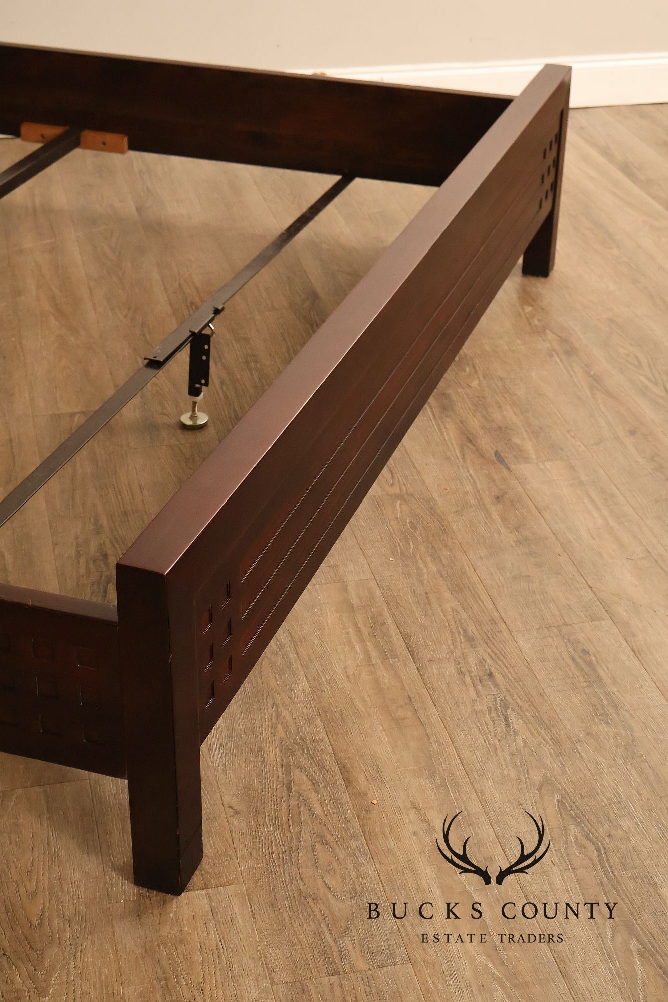Stickley Metropolitan Cherry King Size Bed