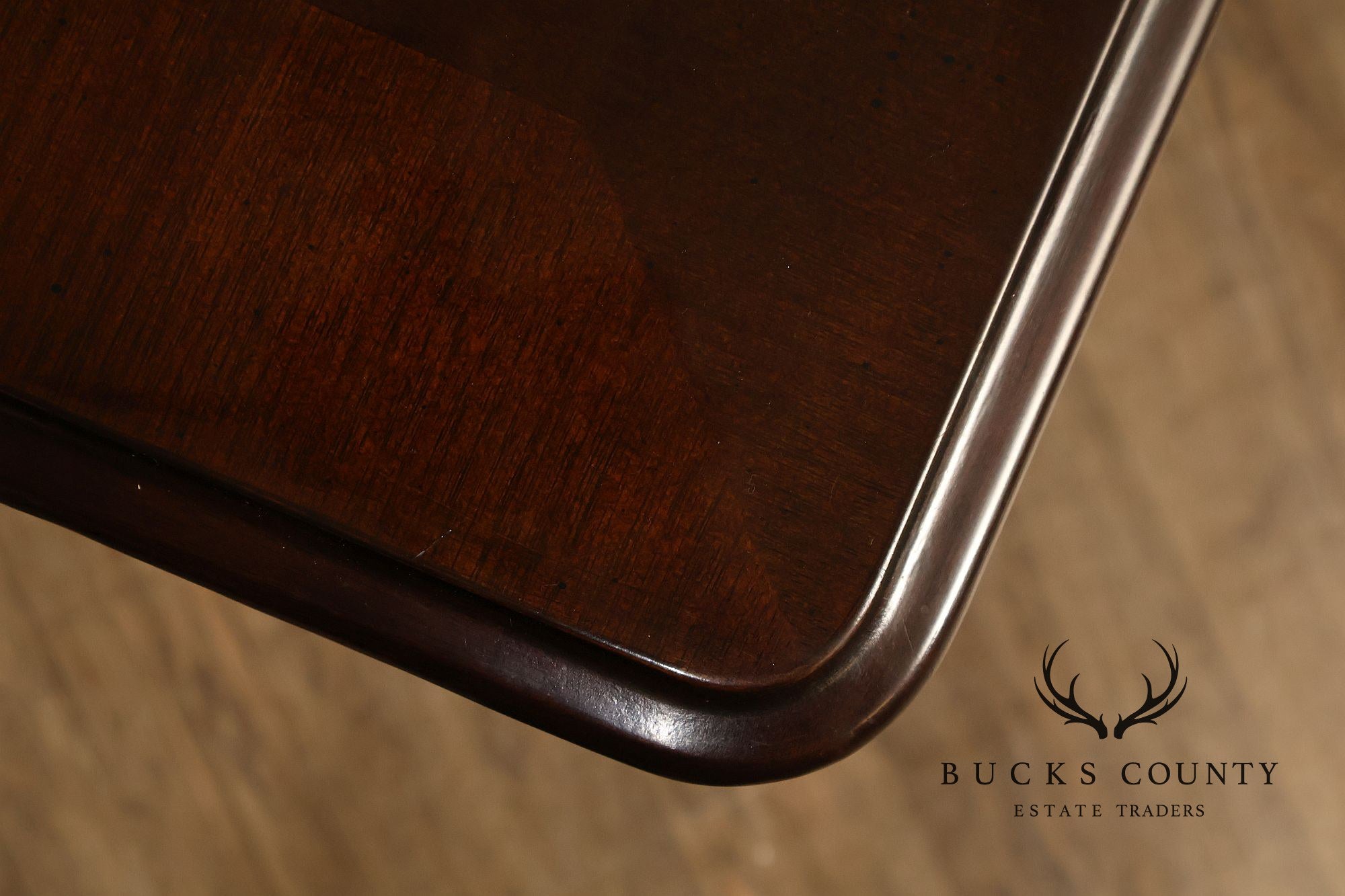 Henredon Rittenhouse Square Collection Chippendale Style Mahogany Expandable Dining Table