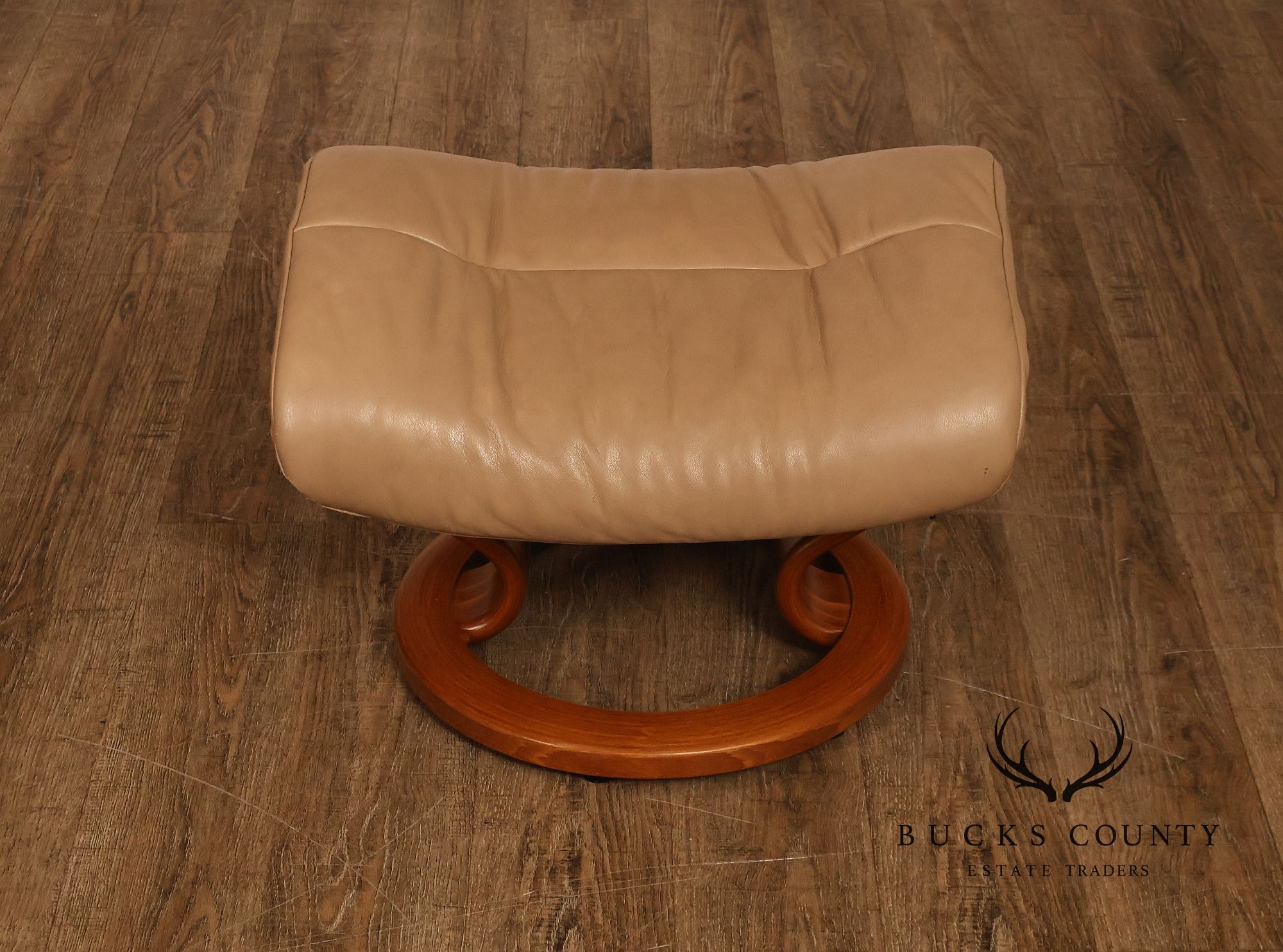 Ekornes Stressless Modern Leather Recliner And Ottoman