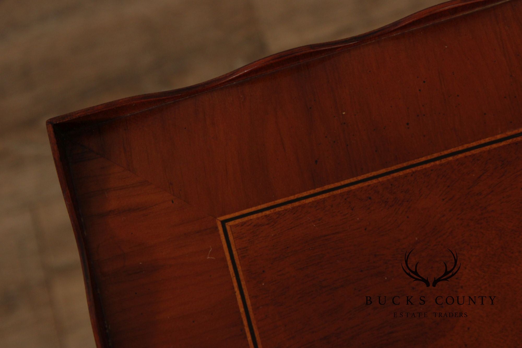 Hekman Federal Style Inlaid Mahogany And Yew Wood Side Table