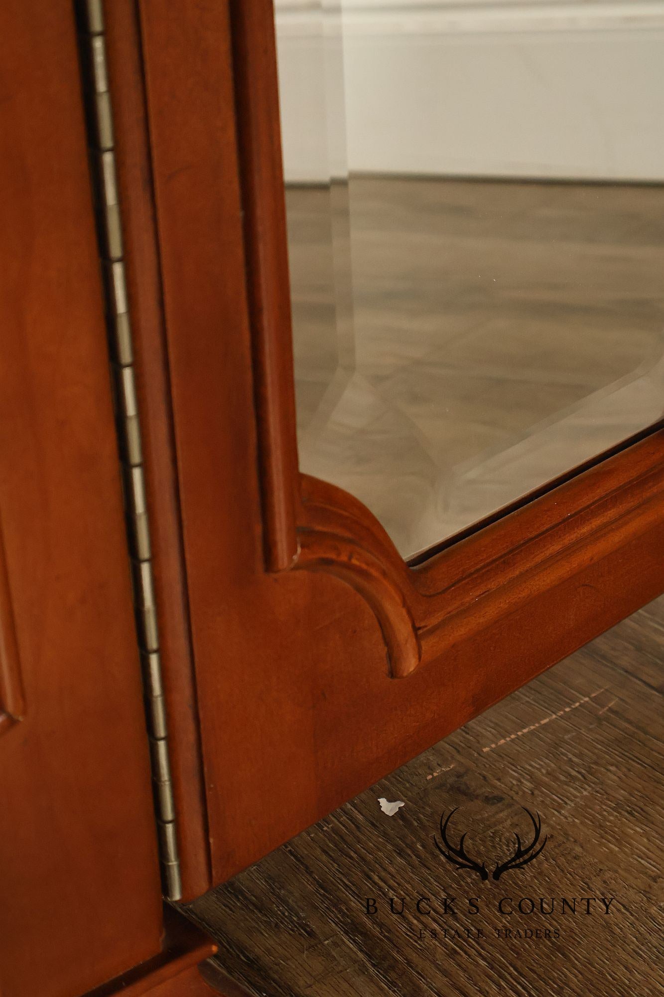 Century Furniture Traditional Tri Fold Mirror