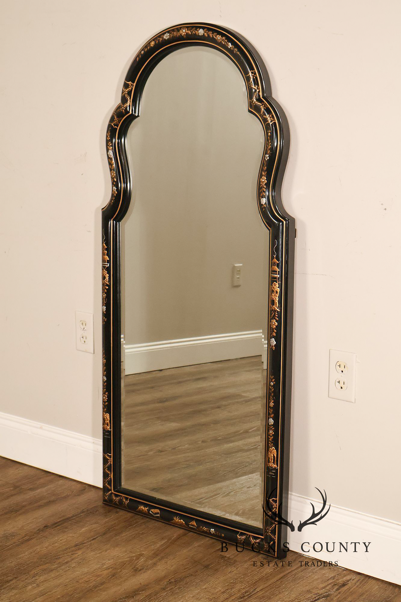 Henredon Chinoiserie Style Keyhole Wall Mirror