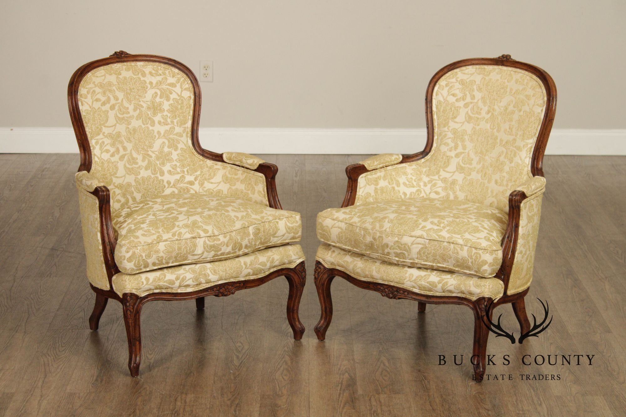 Henredon French Louis XV Style Vintage Pair of Fauteuil Armchairs