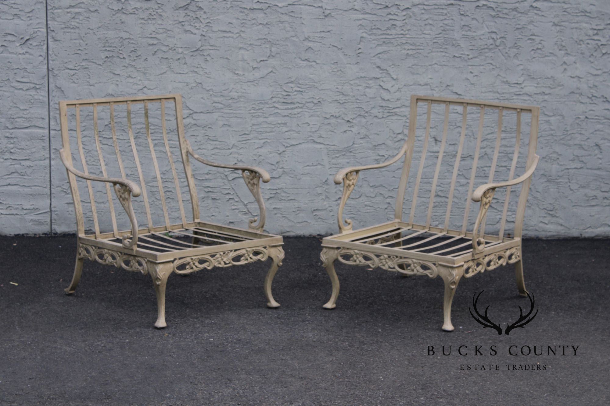 BROWN JORDAN PAIR OF CAST ALUMINUM 'DAY LILY' OUTDOOR PATIO LOUNGE CHAIRS WITH OTTOMAN