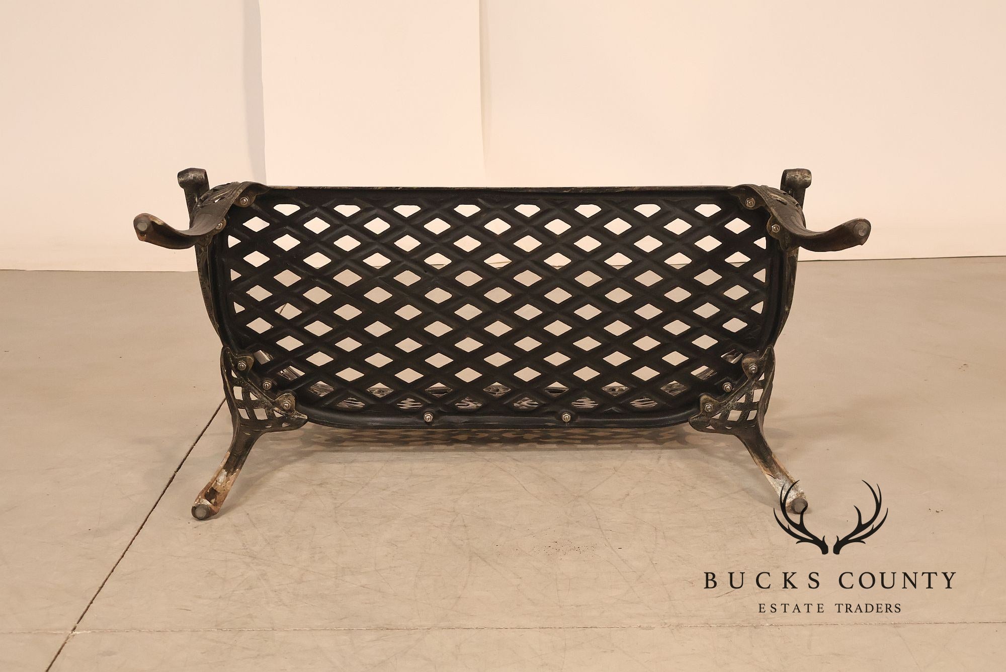 Cast Aluminum Garden Bench With Ornate Lattice Back
