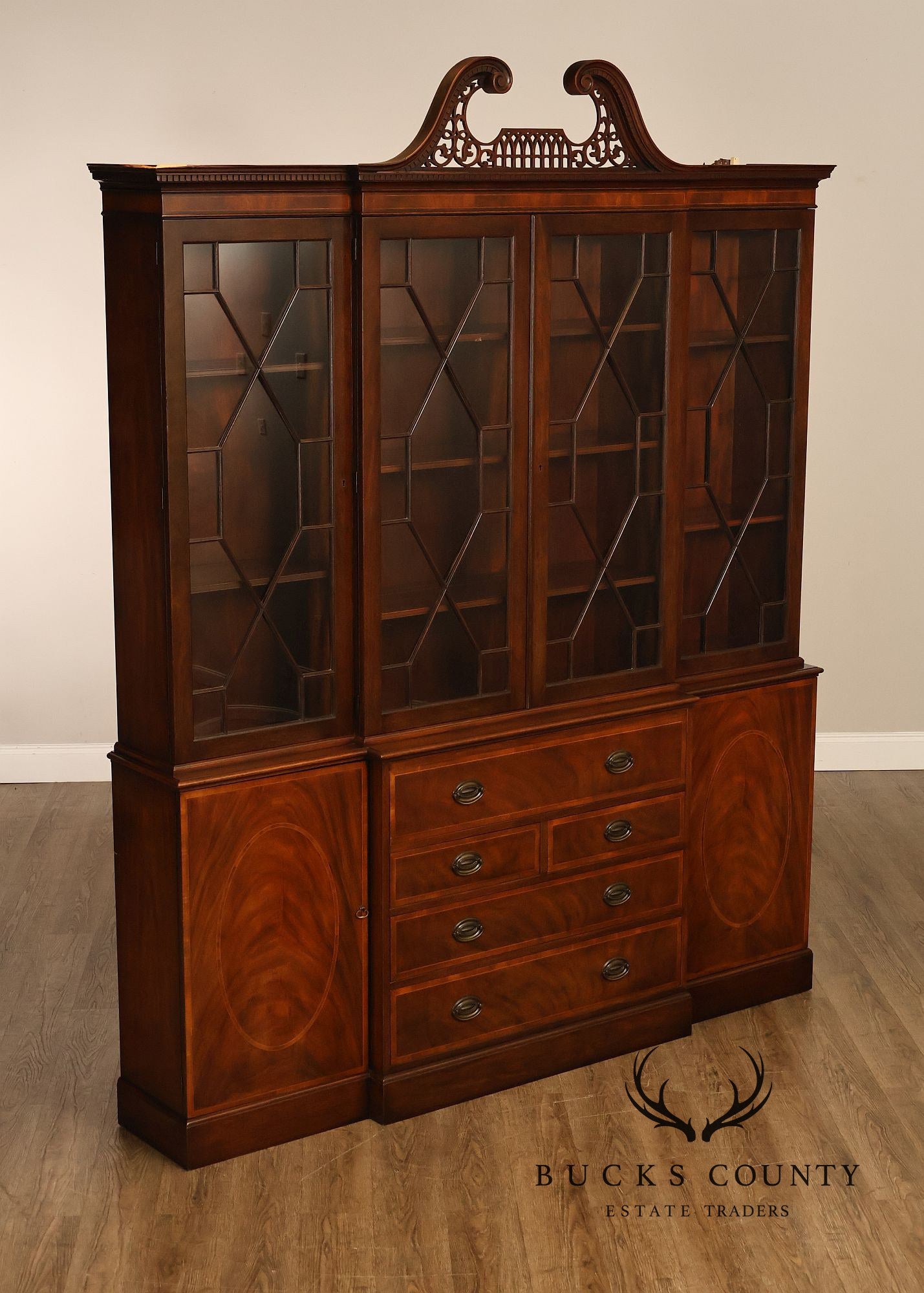 Baker Furniture Georgian Style Vintage Mahogany Breakfront Bookcase