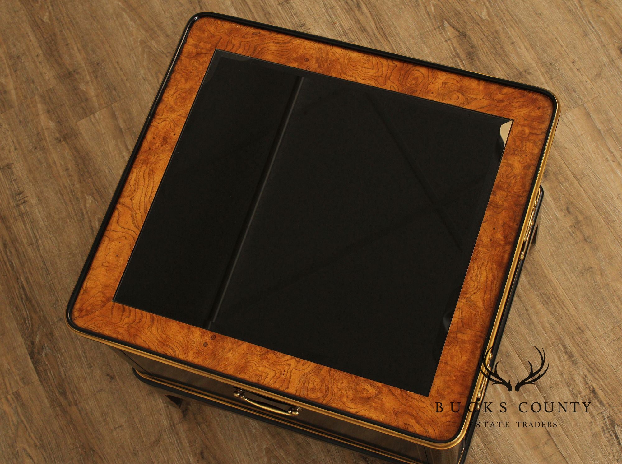 Drexel 'Et Cetera' Chinoiserie Style Glass Top End Table