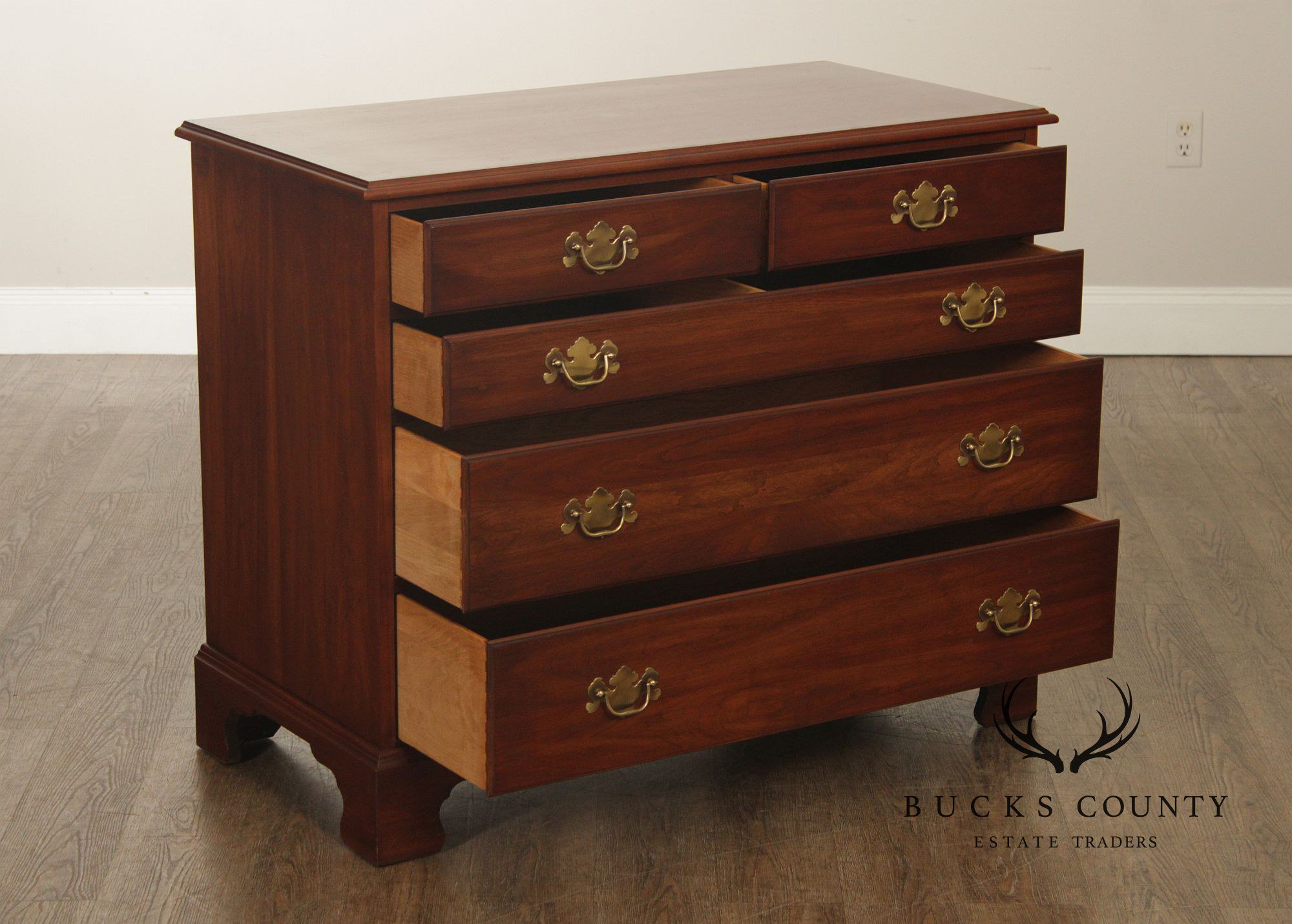 Henkel Harris Chippendale Style Cherry Chest Of Drawers Single dresser