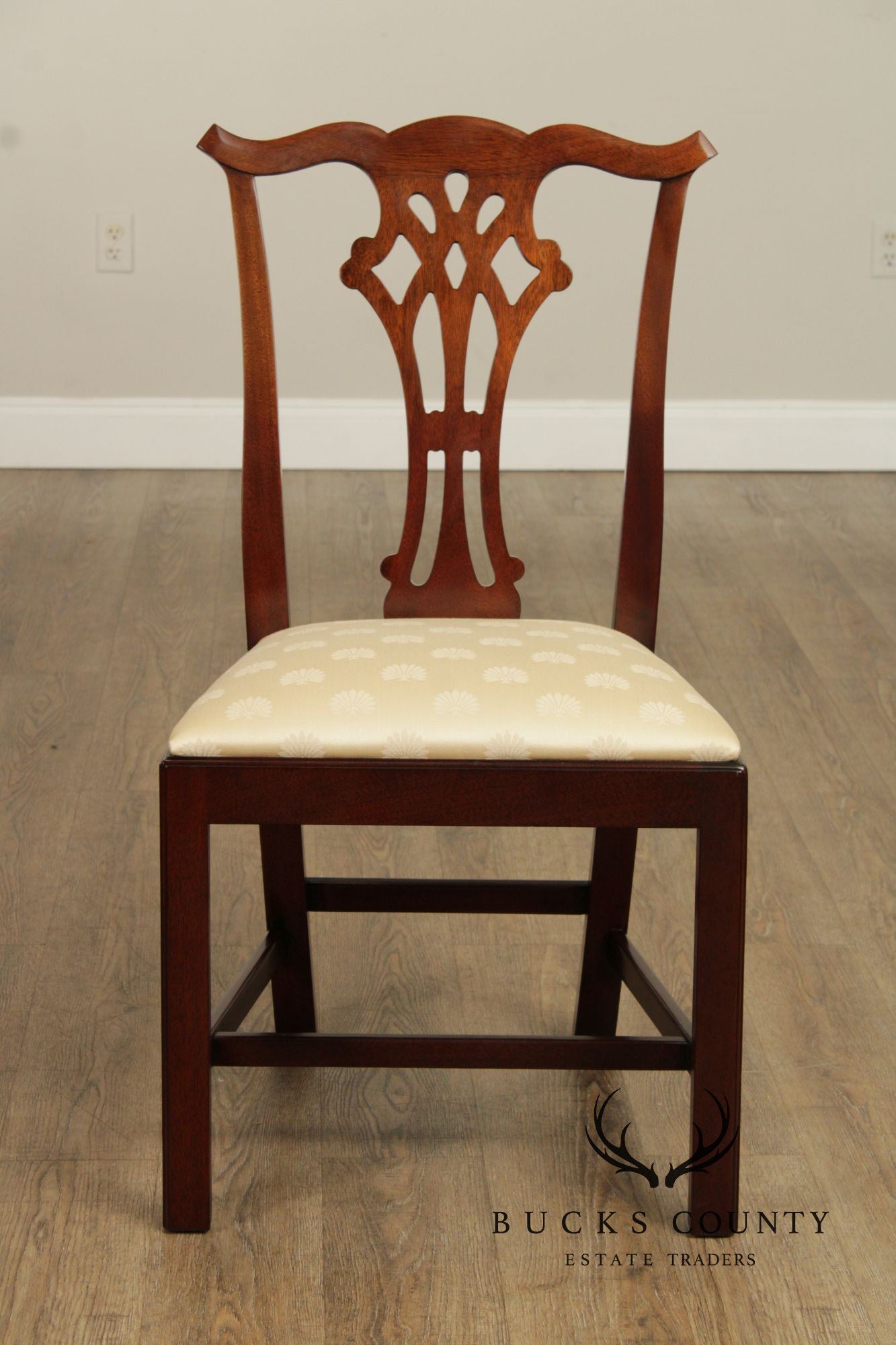 Kindel Chippendale Style Set of Eight Mahogany Dining Chairs