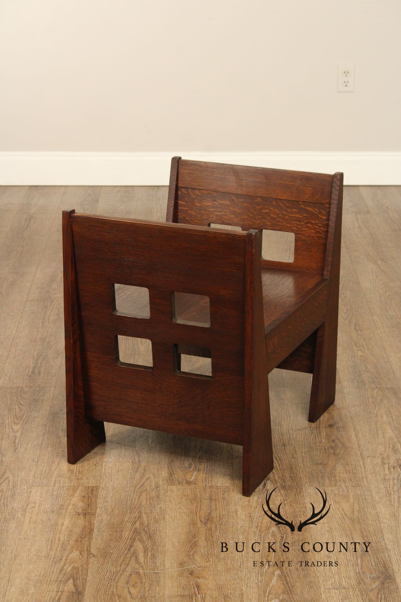 Limbert Antique Mission Oak Cut-Out Window Bench