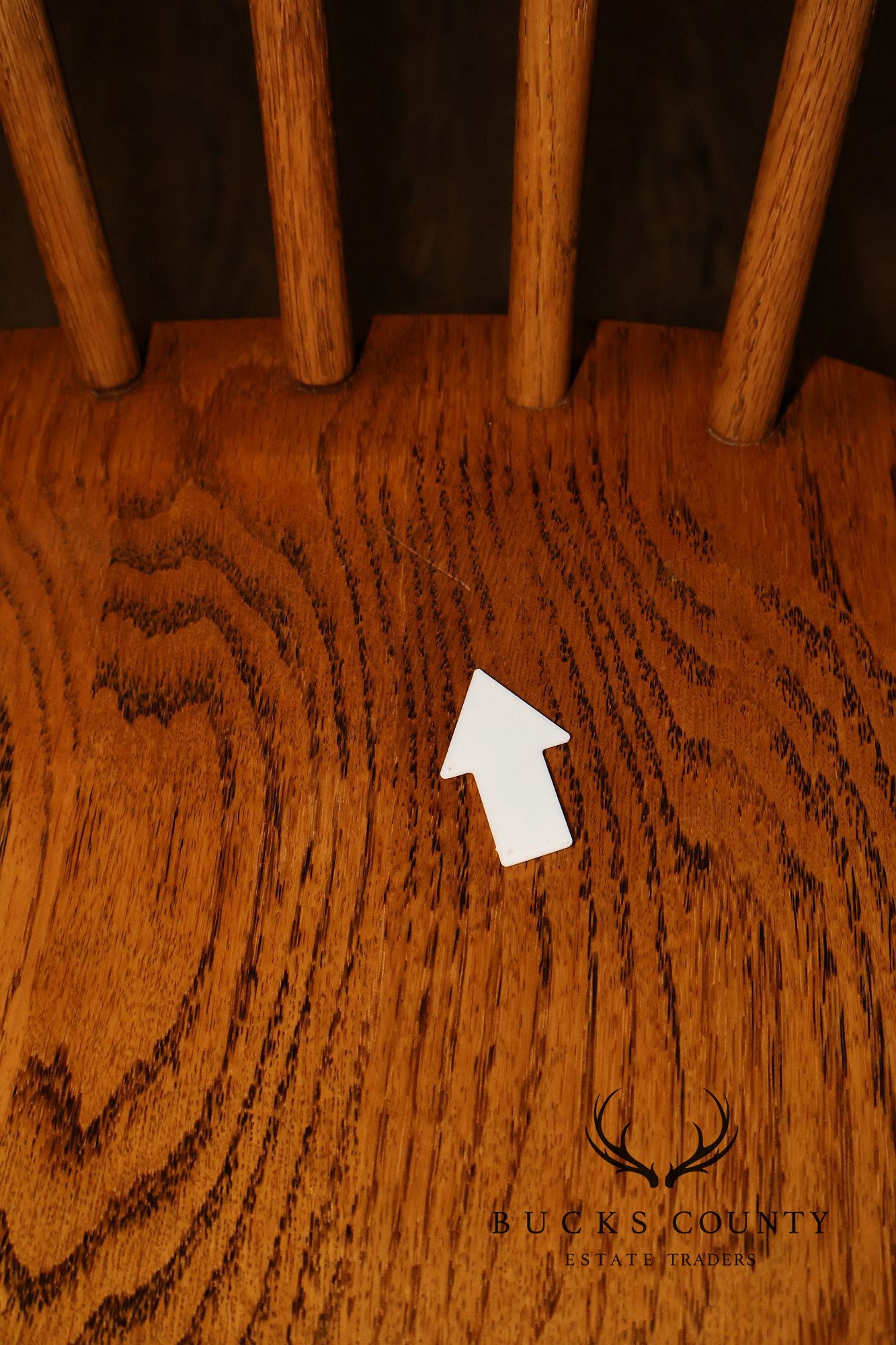 Richardson Brothers Colonial Windsor Style Set Of Seven Oak Dining Chairs