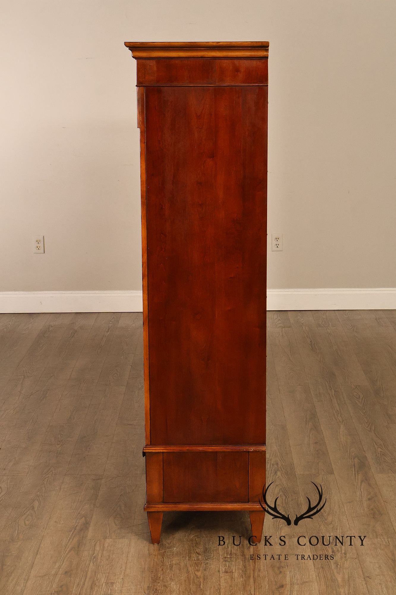 Ethan Allen 'Townhouse' Sliding Door Bookcase
