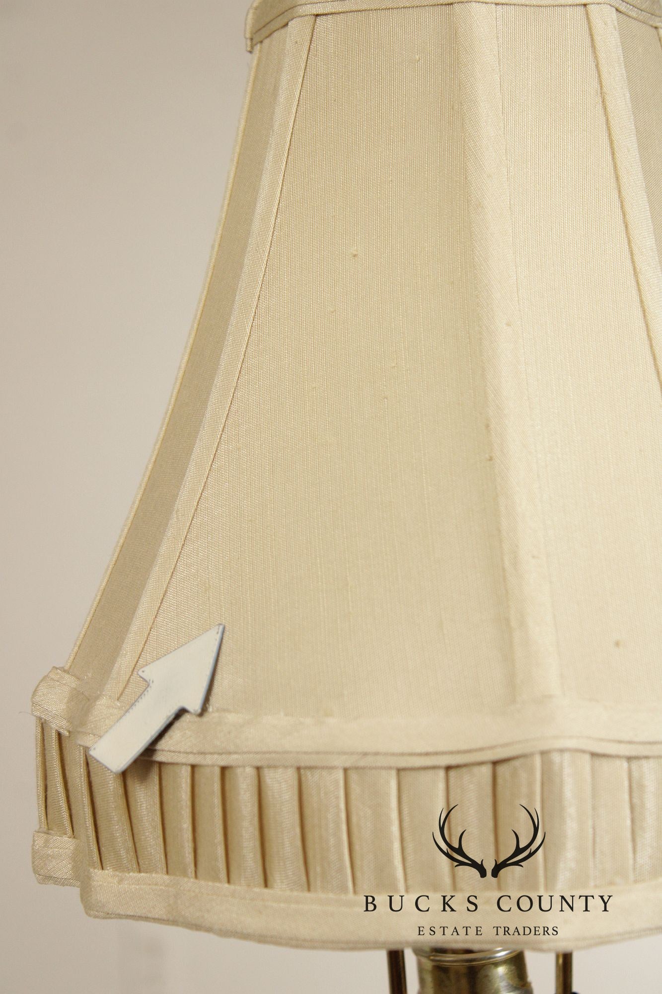 Contemporary Pineapple Table Lamp