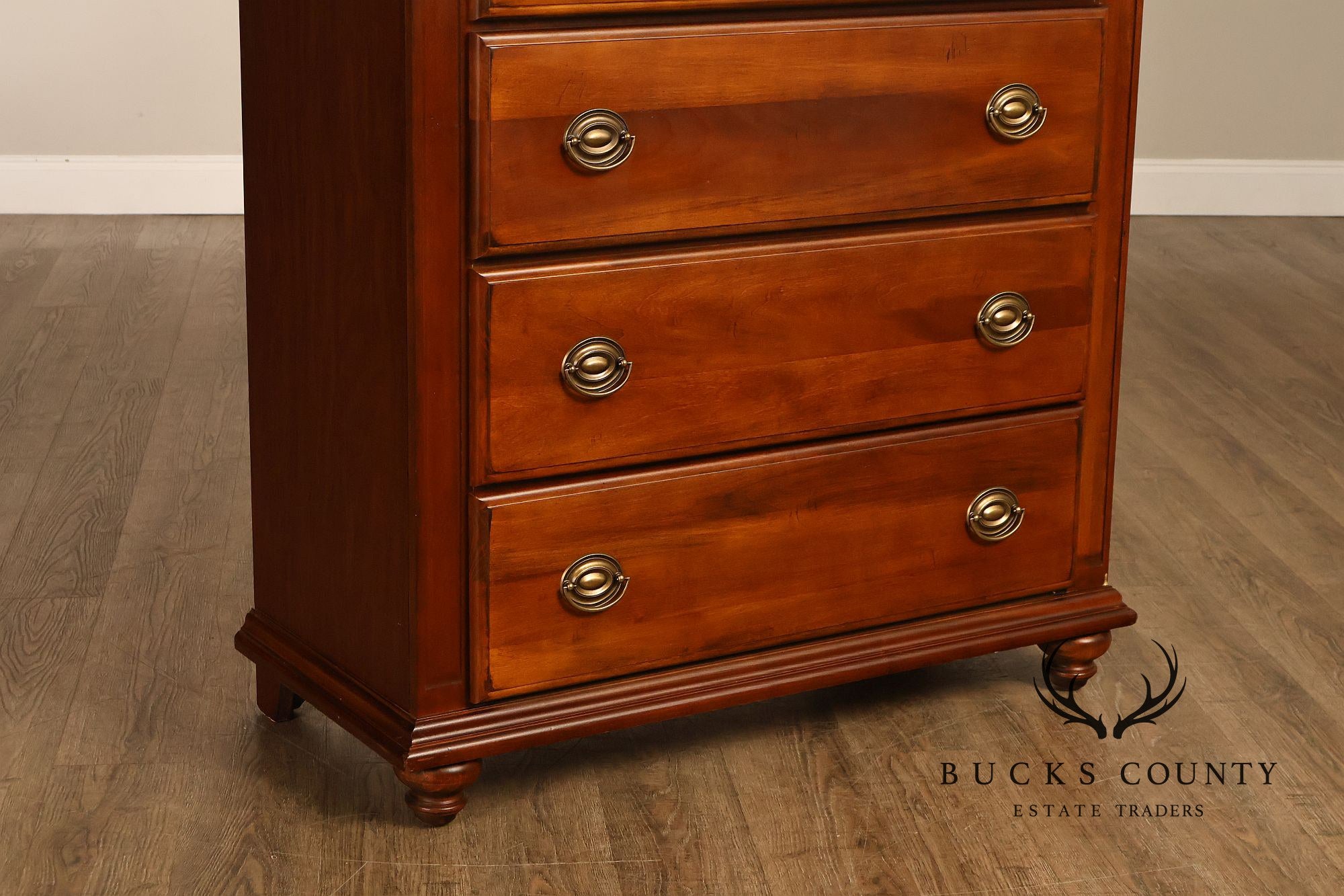 Broyhill Traditional 5 Drawer Tall Chest
