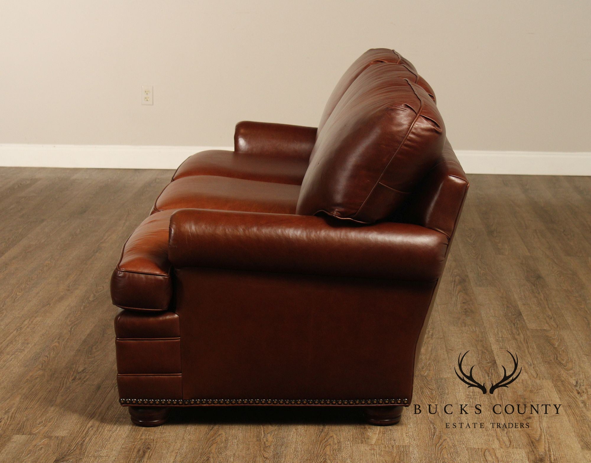 HANCOCK & MOORE ENGLISH TRADITIONAL STYLE BROWN LEATHER SOFA