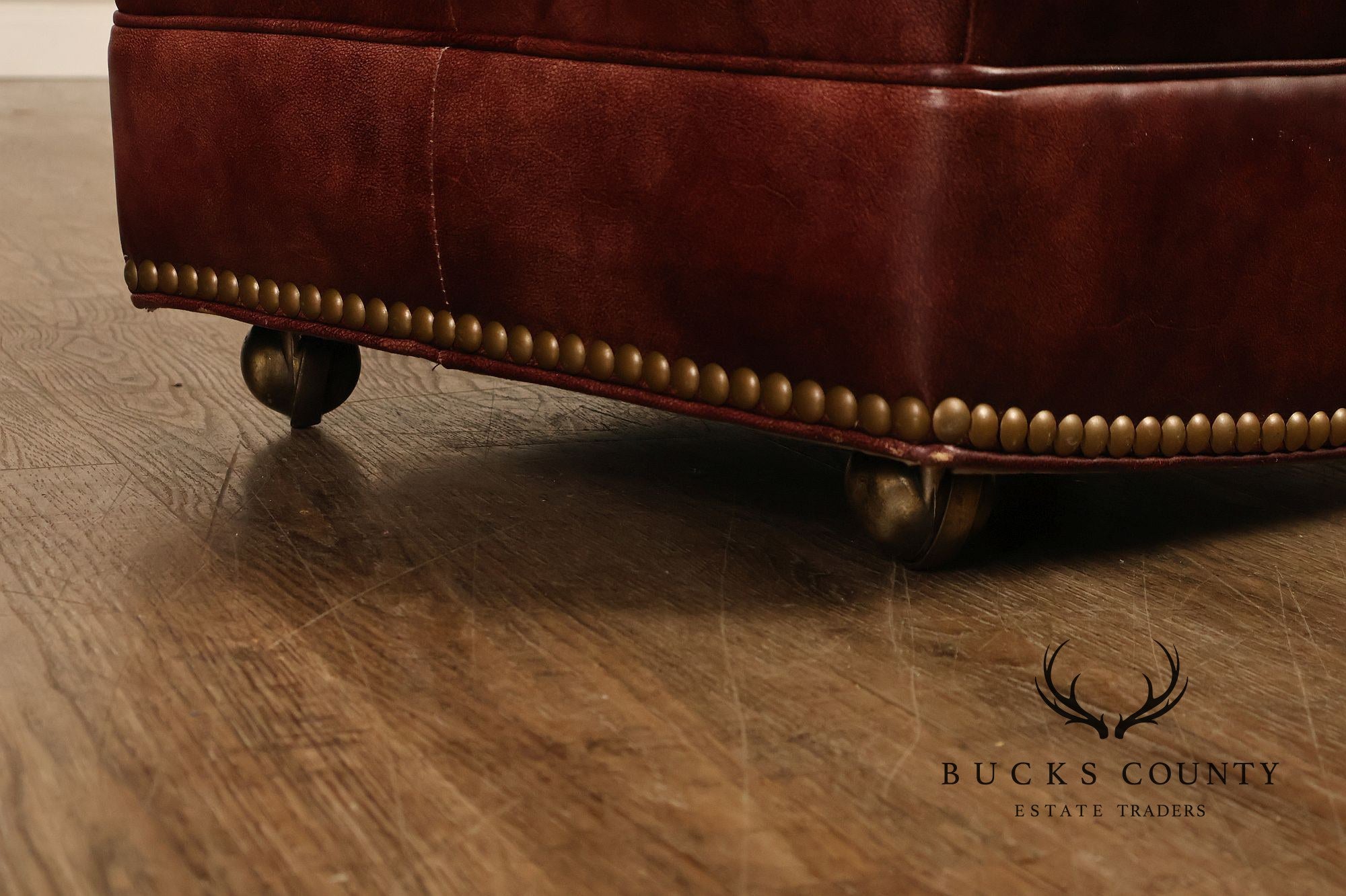 English Traditional Style Pair of Leather Ottomans