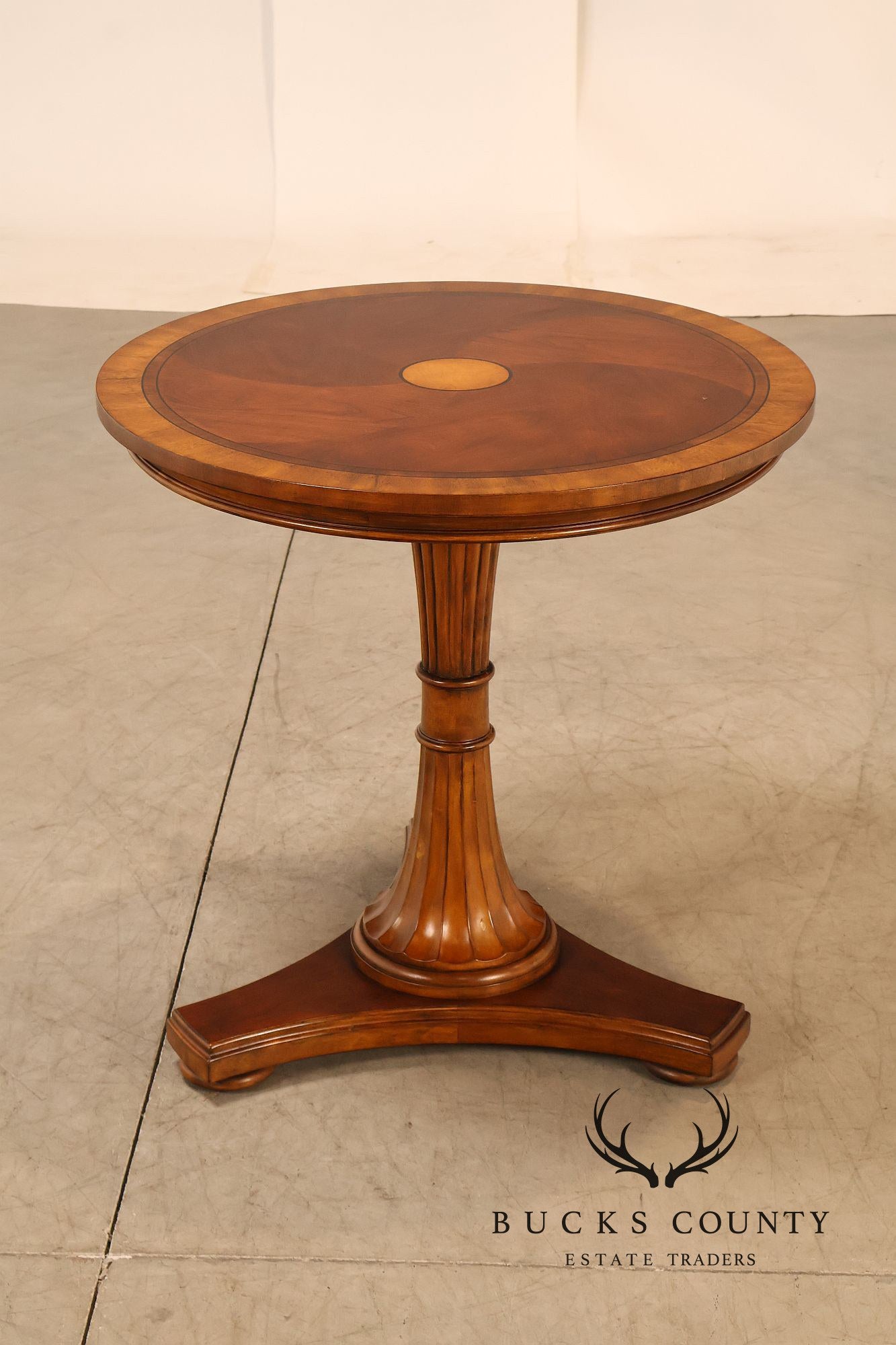 Ethan Allen Townhouse Collection Round Pedestal Side Table