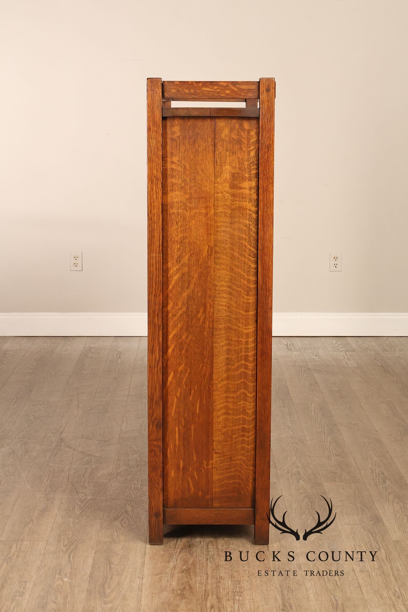 Harden Furniture Co. Antique Arts And Crafts Two Sliding-Door Bookcase