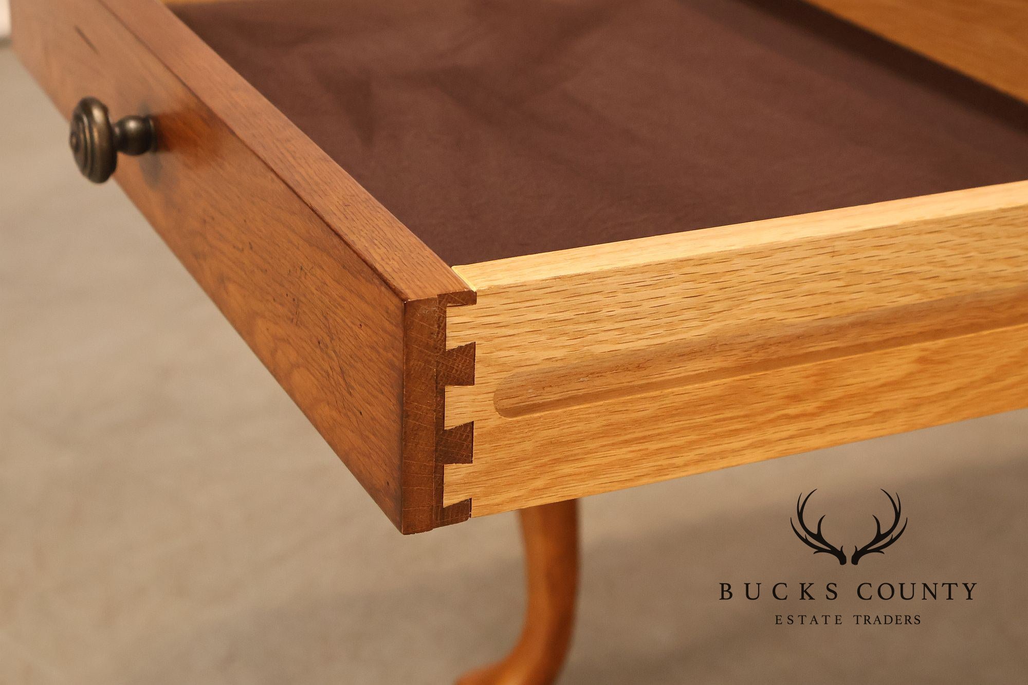 Thomasville Oak Expandable Dining Table
