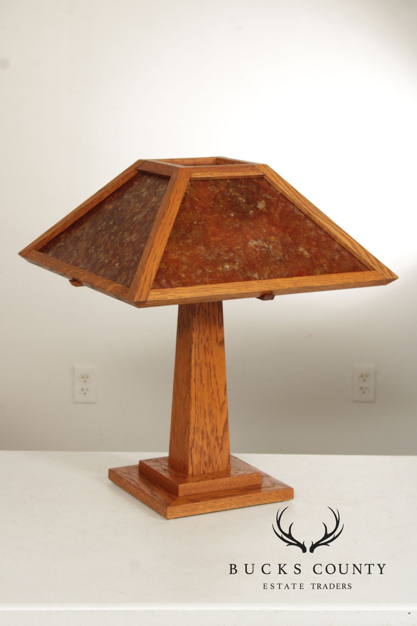 Mission Style Oak and Mica Table Lamp