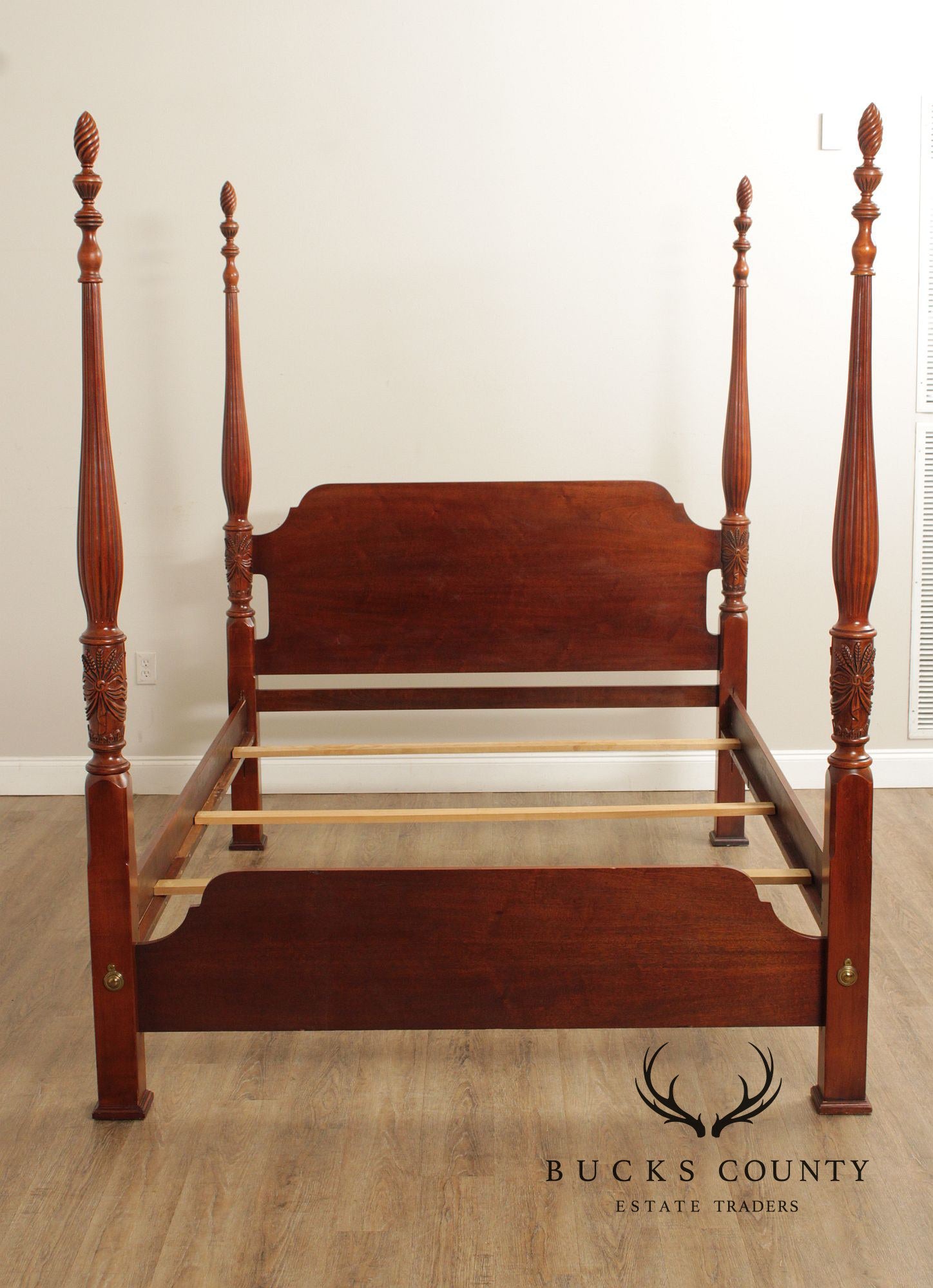 Lexington Queen Size Carved Mahogany Poster Bed