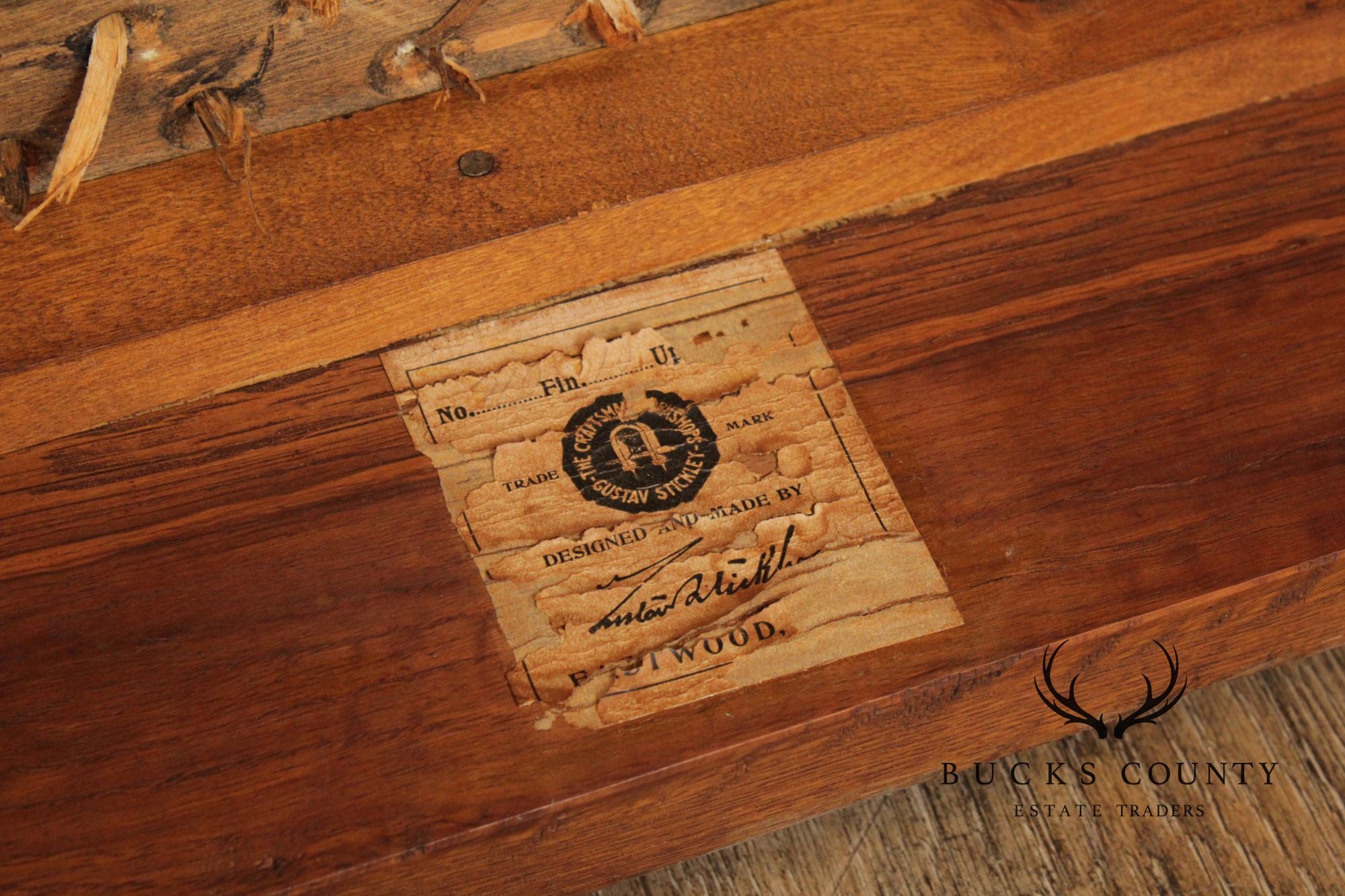 Gustav Stickley Antique Mission Oak and Leather Even-Arm Settle Sofa