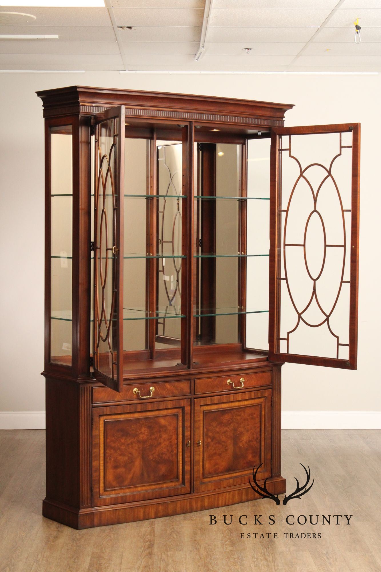 Henredon Regency Style Mahogany China Cabinet