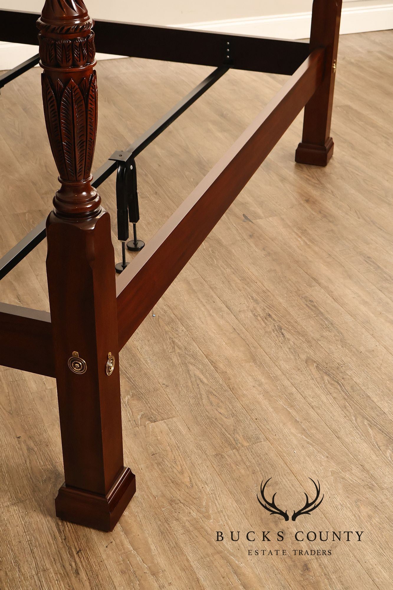 Henkel Harris Mahogany King Four Poster Bed Style 151
