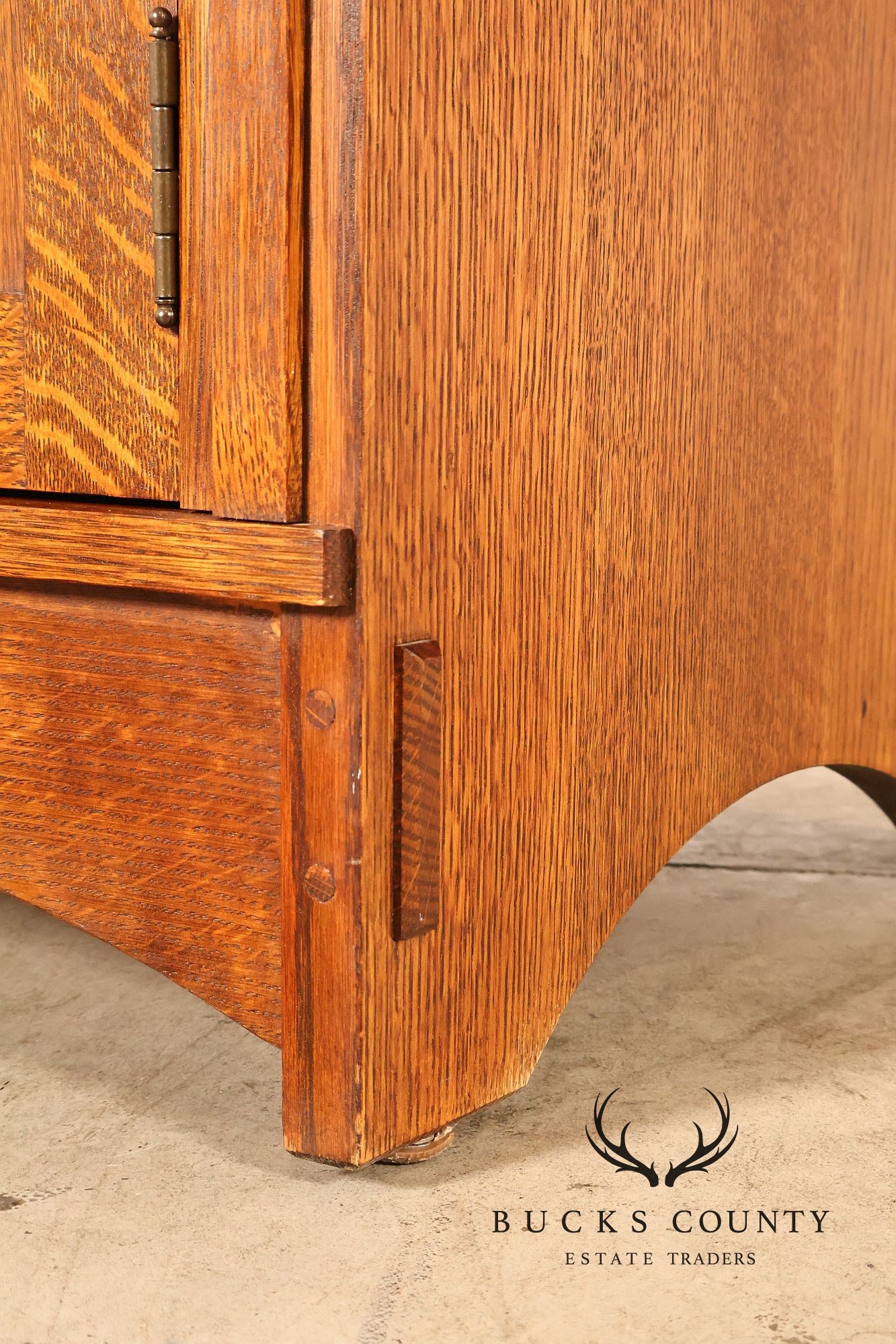 Stickley Mission Collection Oak Harvey Ellis Inlaid China Cabinet