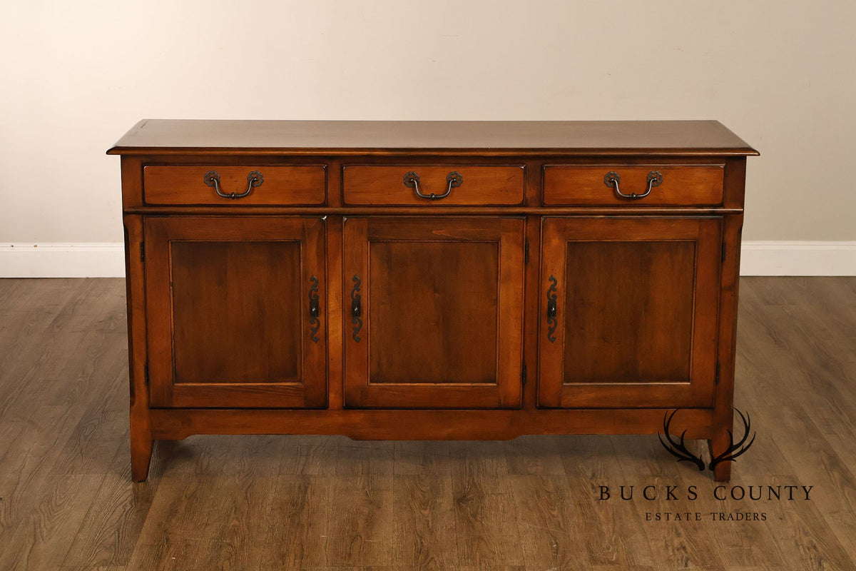 Vintage Pennsylvania House Villas Collection Maple Buffet Sideboard