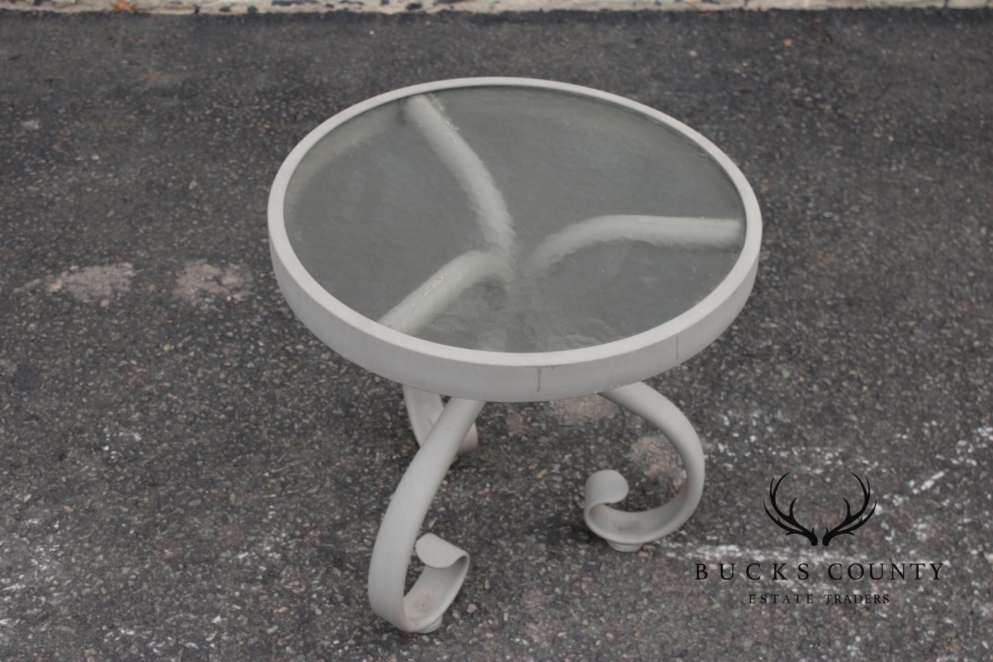 Woodard 'Ramsgate' Glass Top Aluminum Outdoor Round Patio Side Table