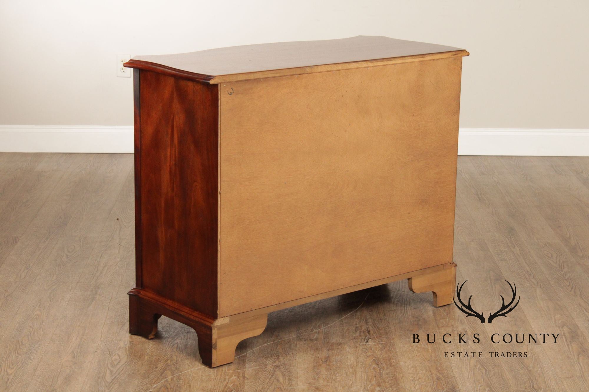 Century Furniture Georgian Style Mahogany Bachelor's Chest