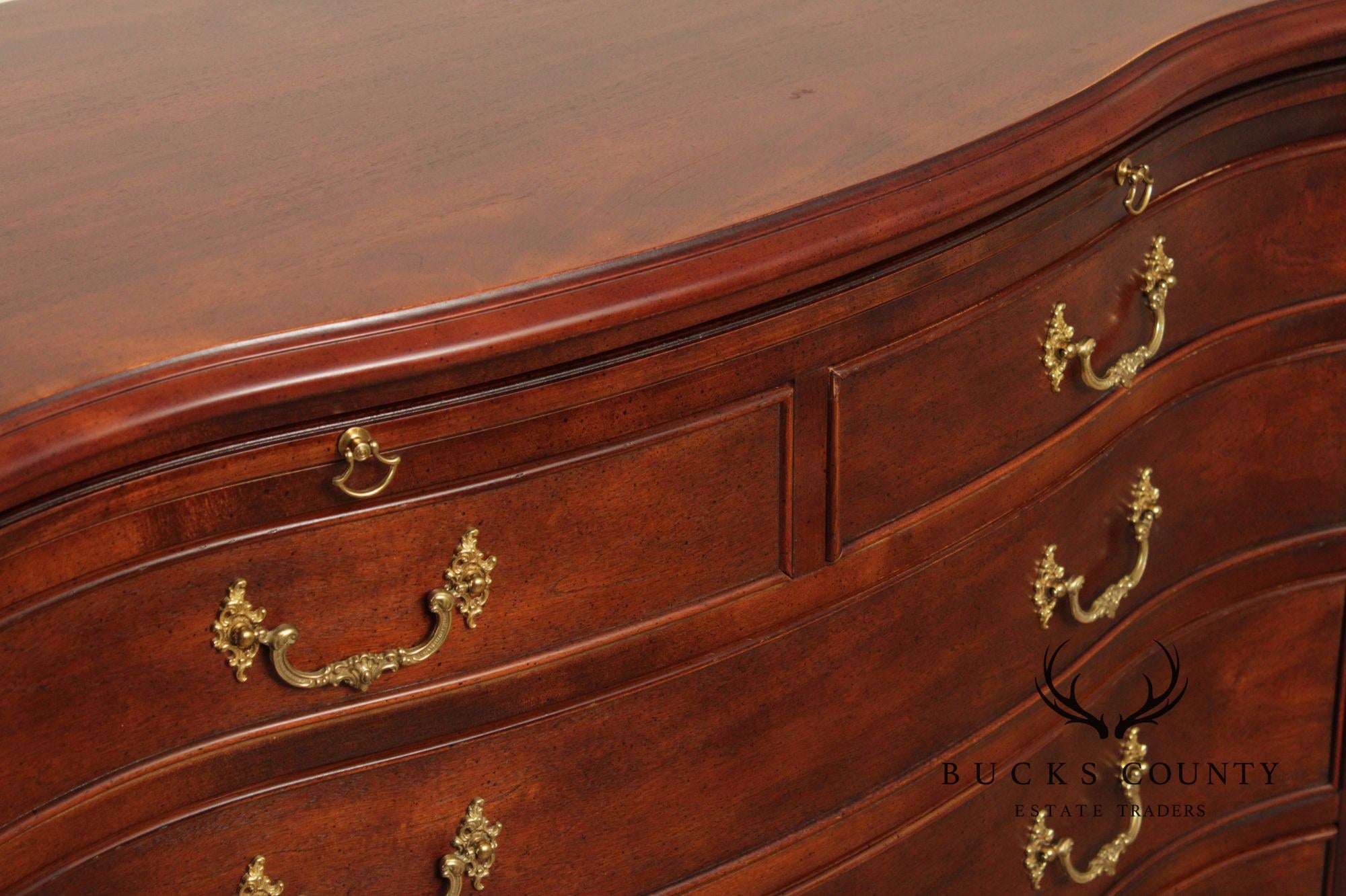Century Furniture Georgian Style Mahogany Bachelor's Chest
