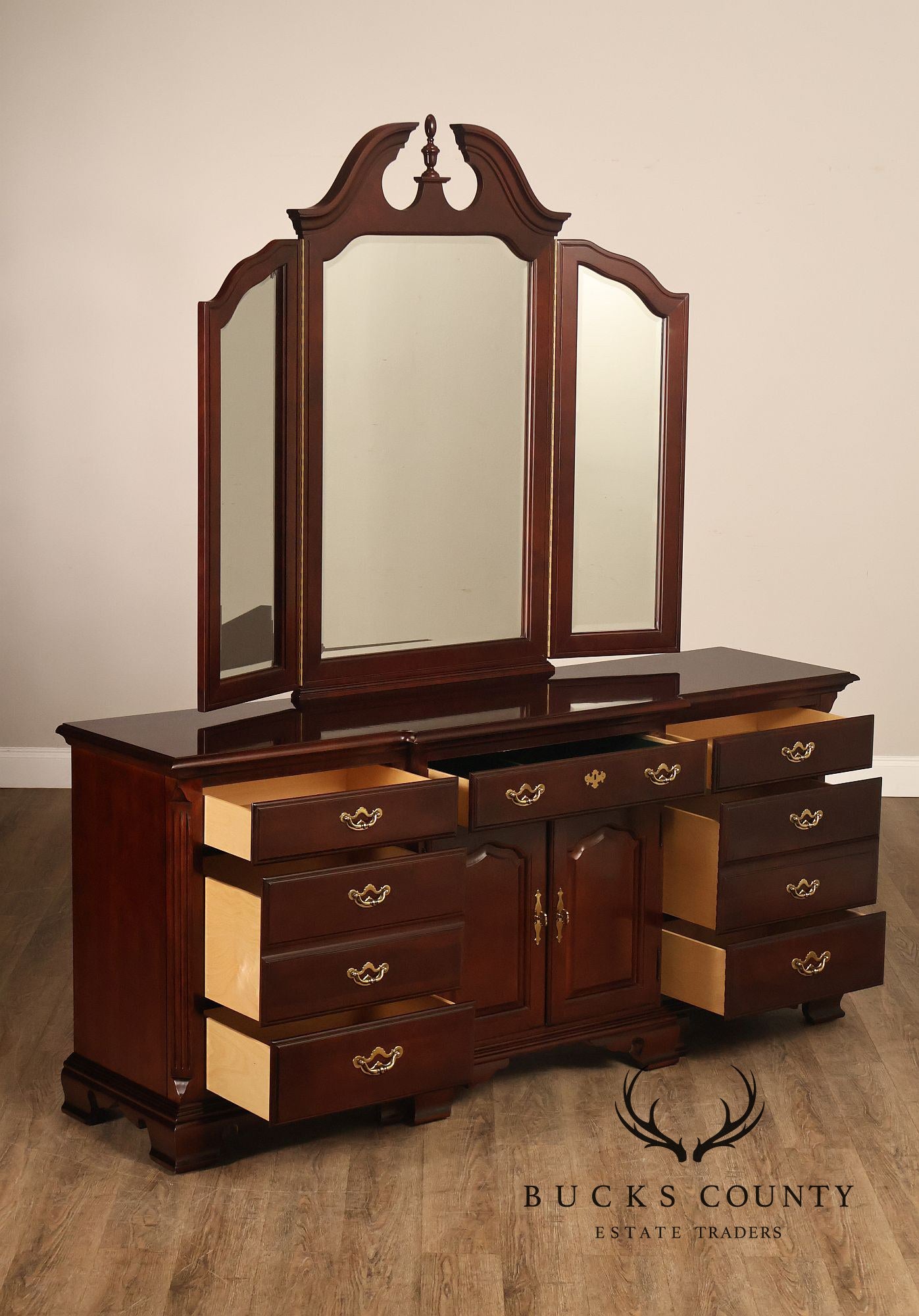 Thomasville 'Collectors Cherry' Triple Dresser with Tri-Fold Mirror