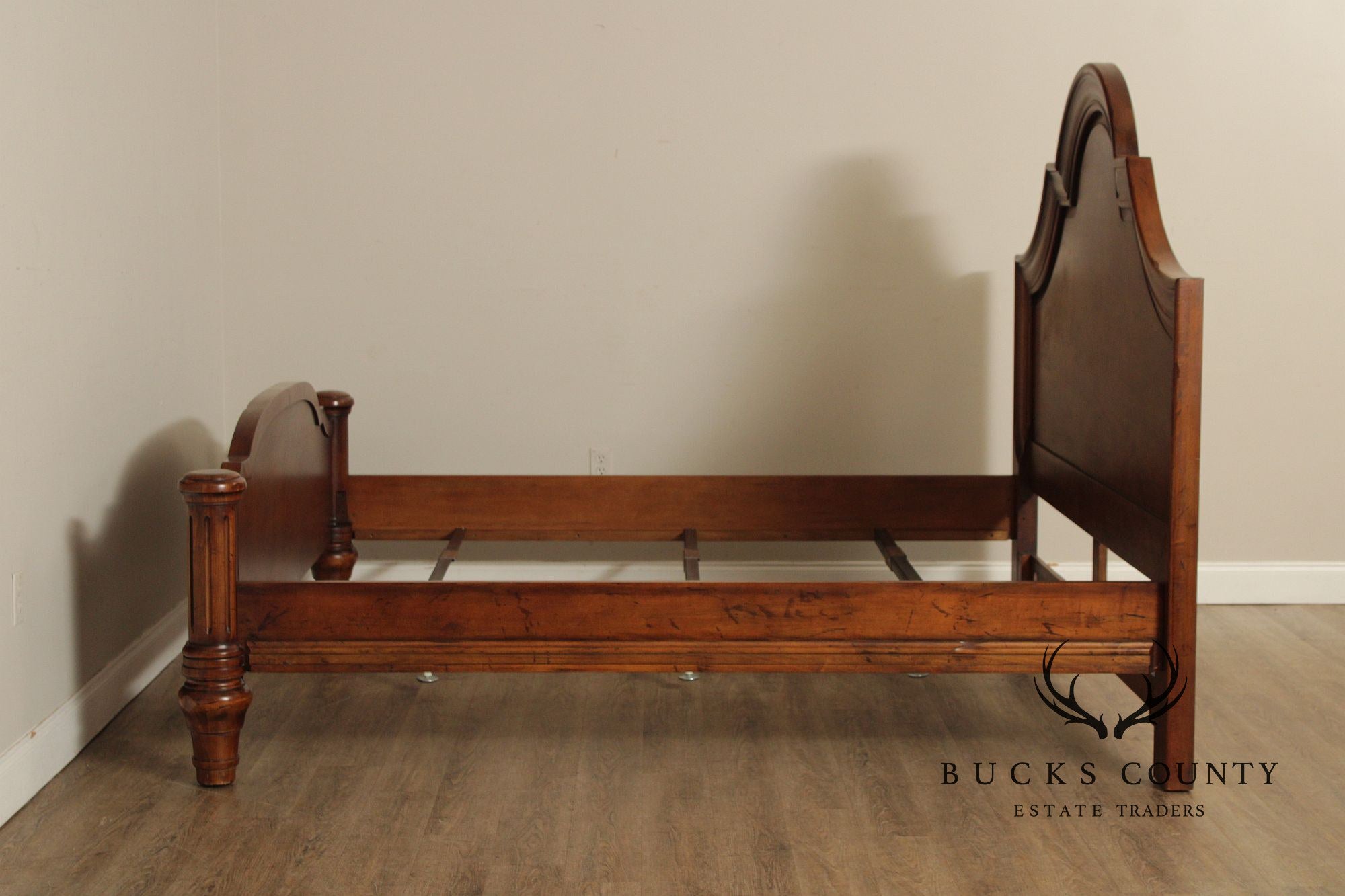 Century Furniture Traditional Cherry Messina King Size Bed