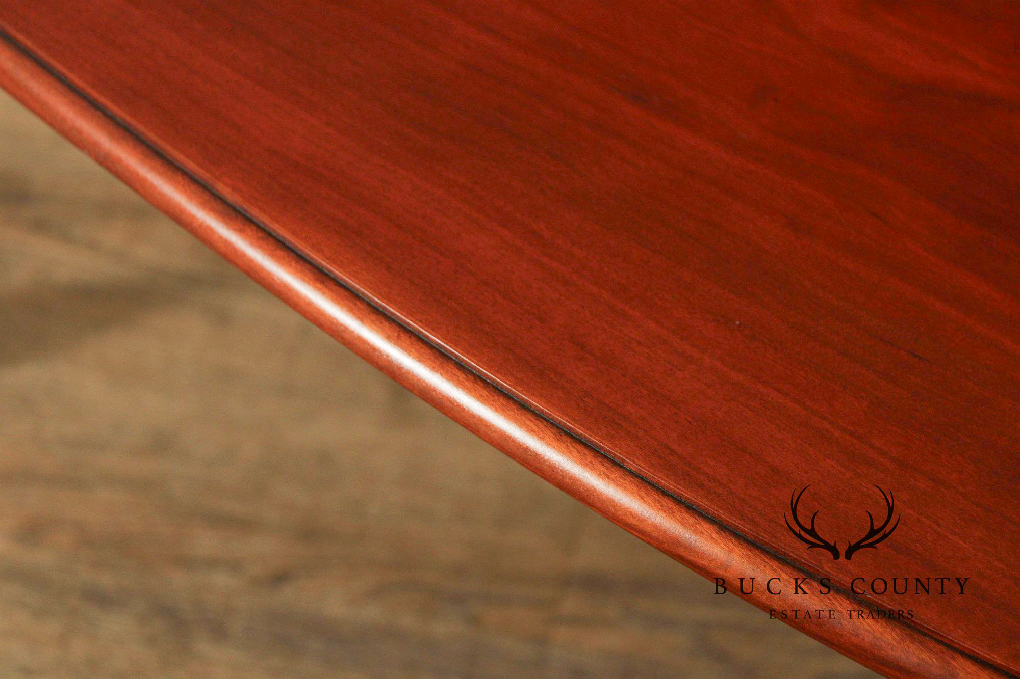 Bench Made Queen Anne Style Oval Cherry Coffee table