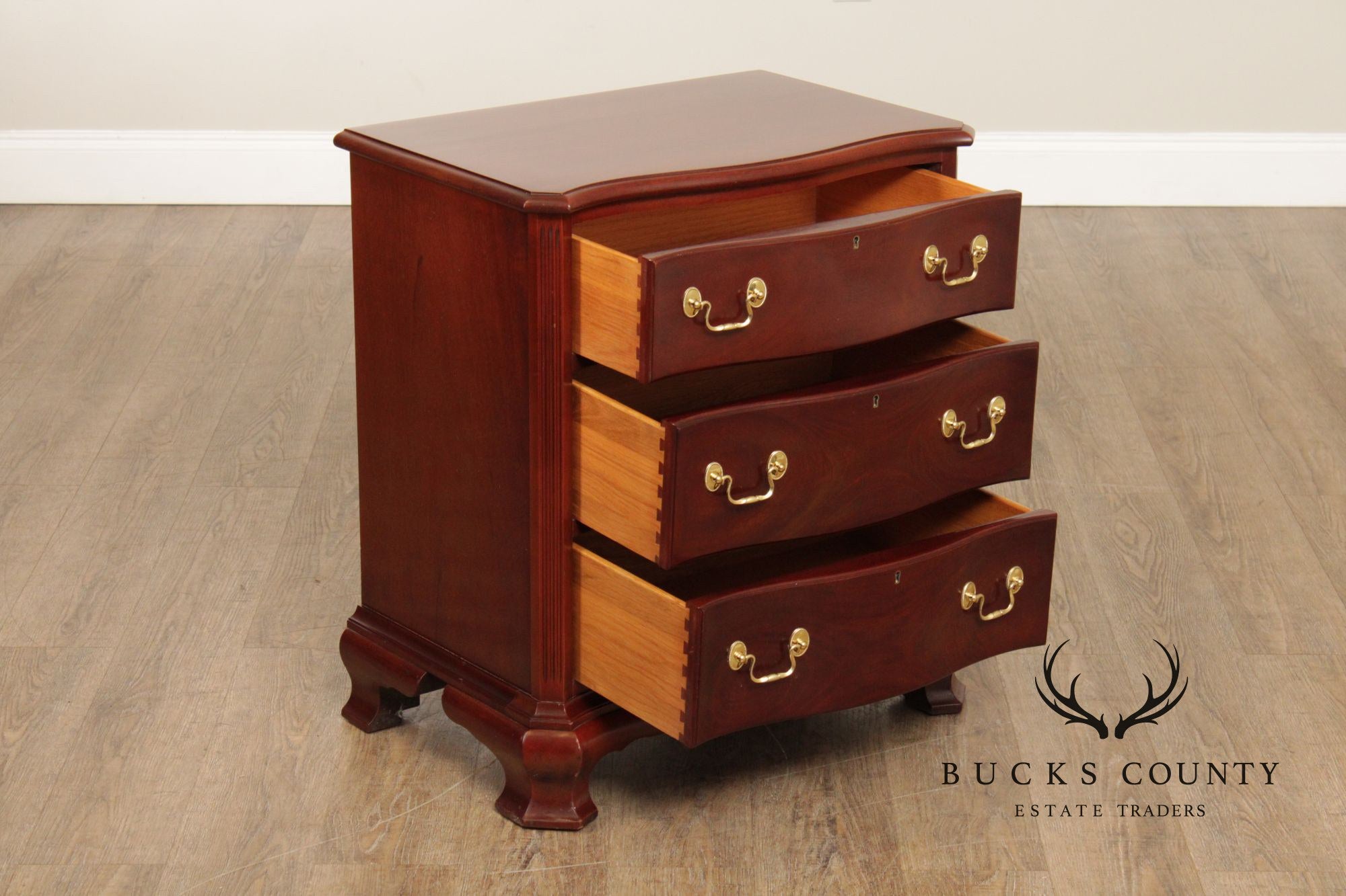 Councill Georgian Style Pair of Mahogany Nightstands