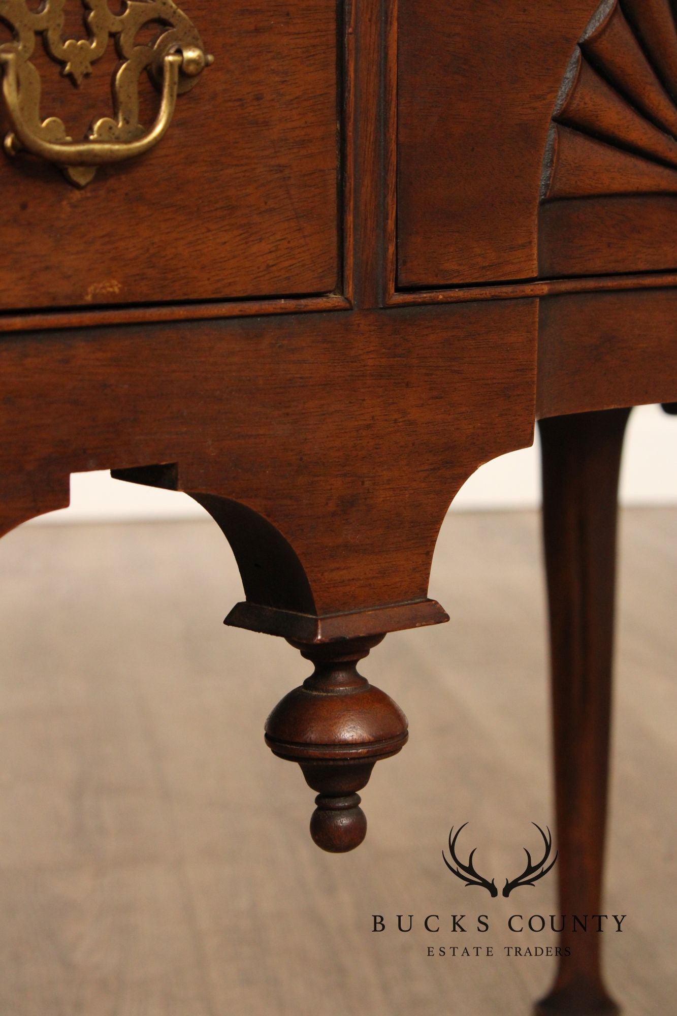 Century Furniture Vintage Queen Anne Style Mahogany Lowboy Chest
