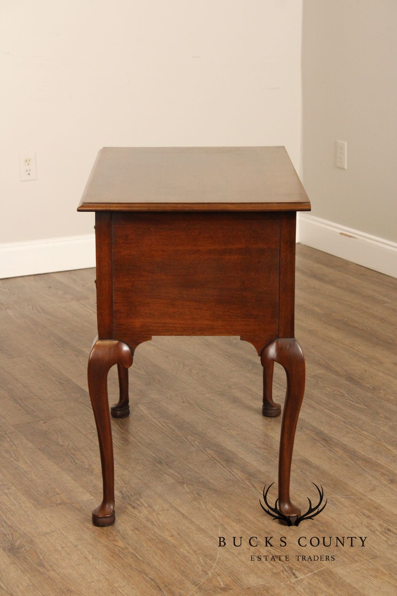Century Furniture Vintage Queen Anne Style Mahogany Lowboy Chest