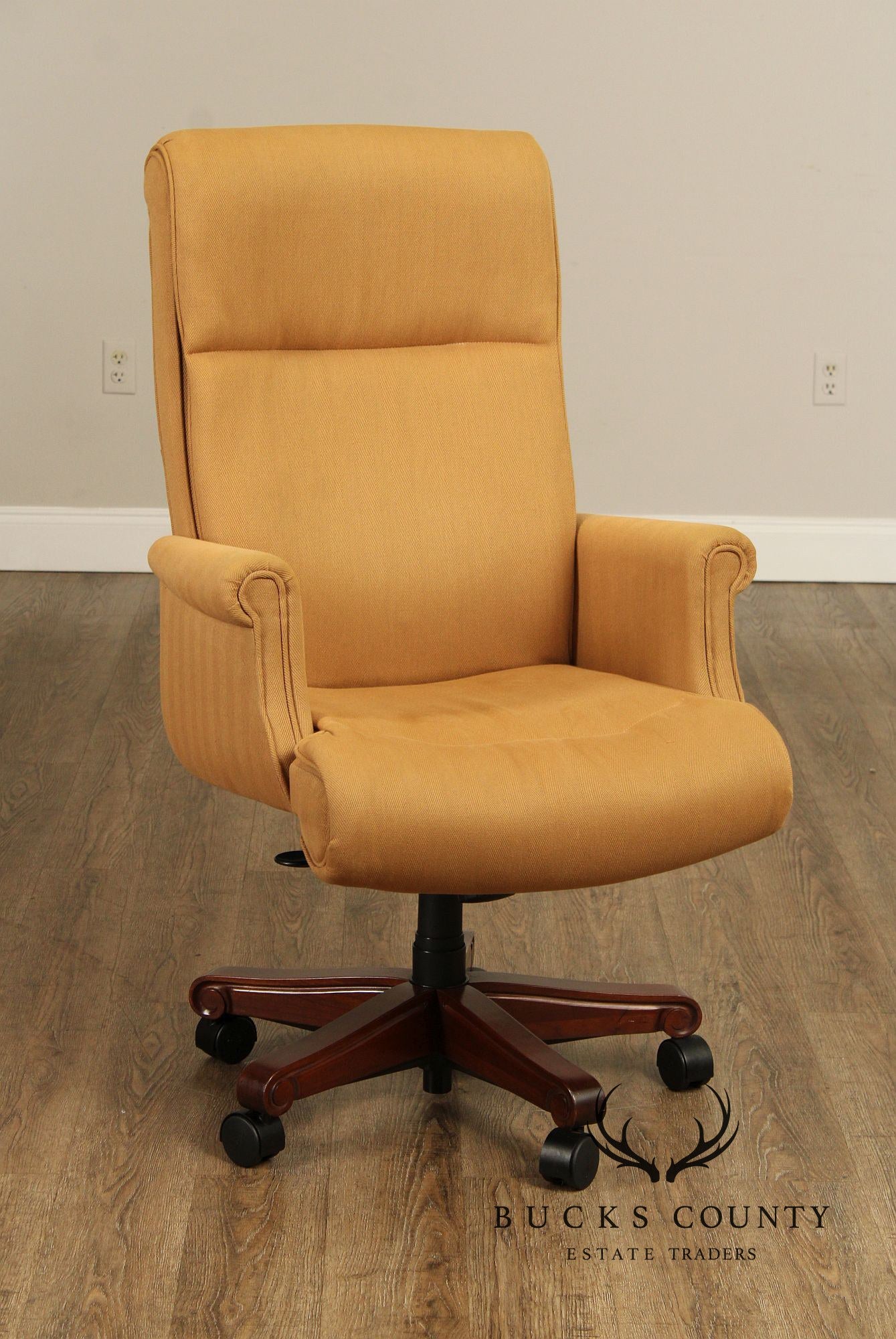 Traditional Executive Office Chair