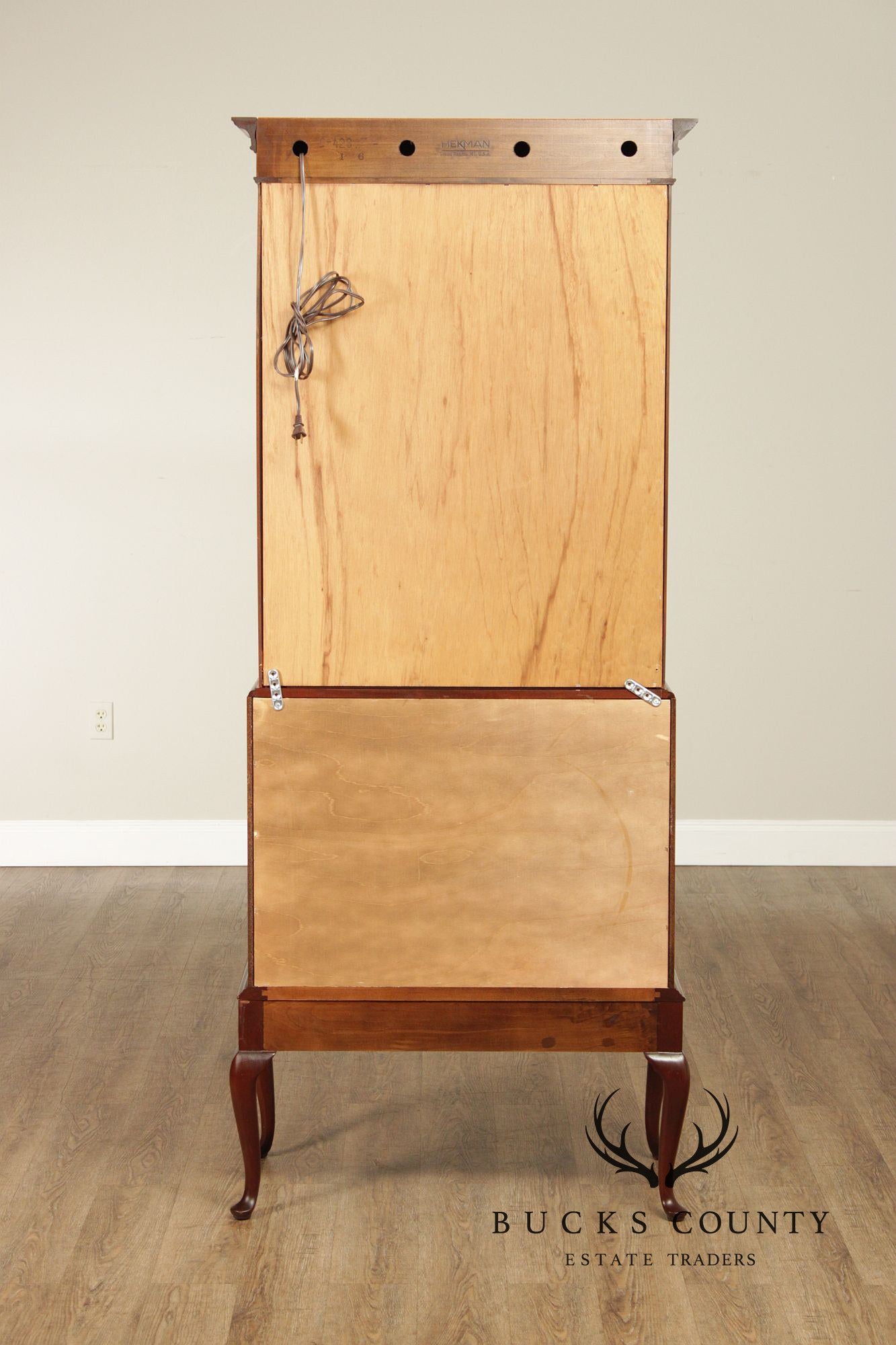 Hekman Georgian Style Lighted Secretary Desk And Display Cabinet