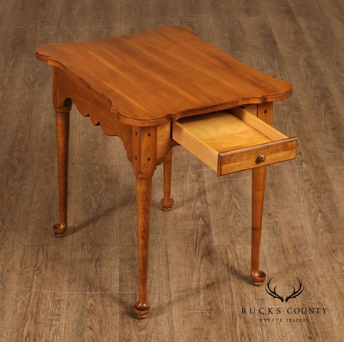 Ethan Allen 'Circa 1776' Pair of Maple Porringer Top End Tables