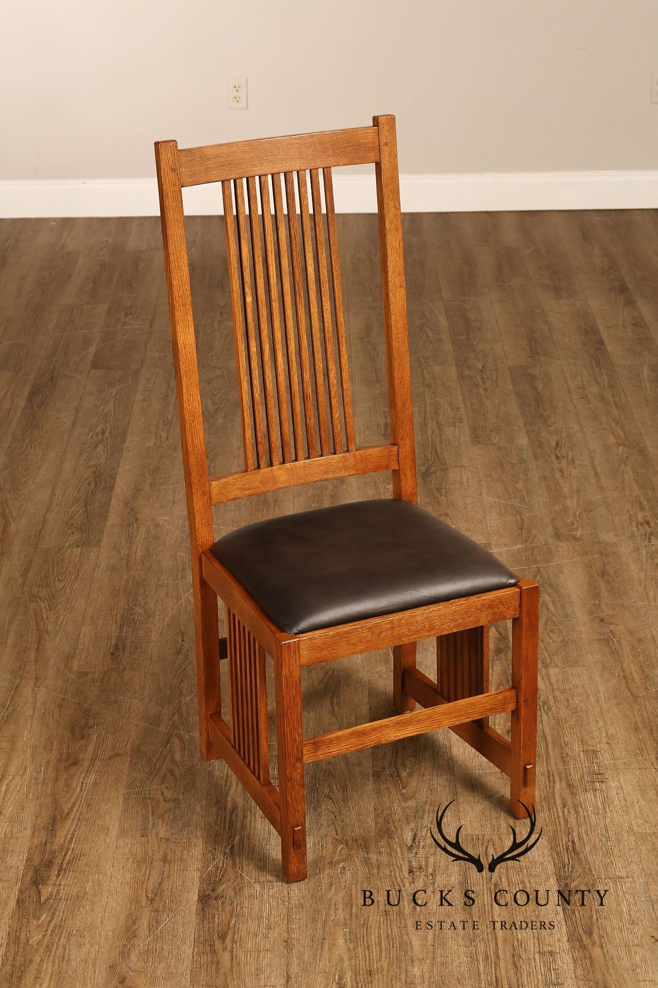 Stickley Mission Collection Set of Eight Oak Spindle Dining Chairs