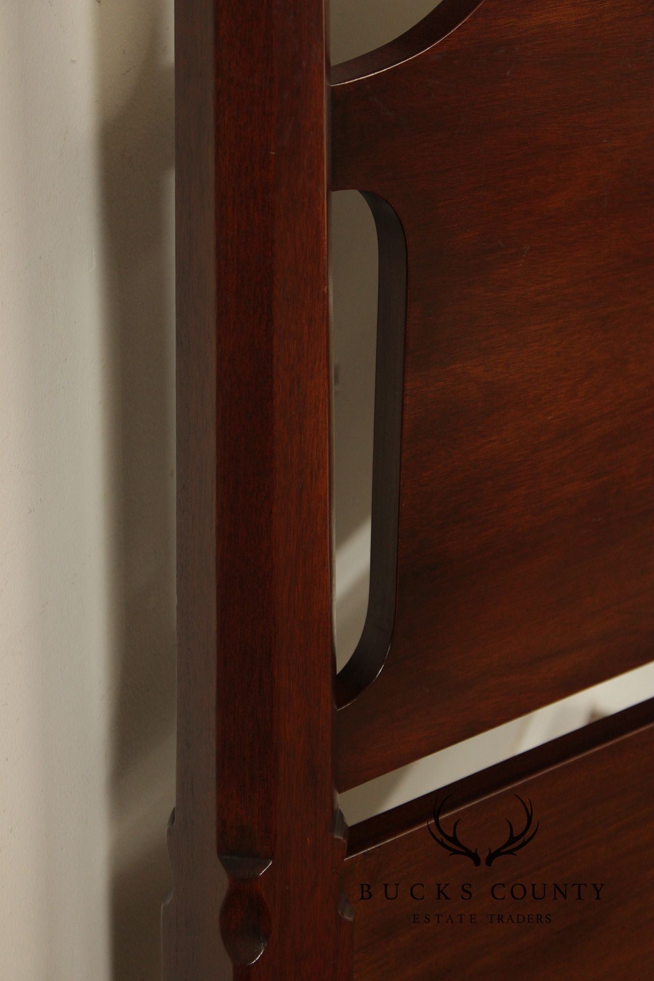 Henkel Harris Virginia Galleries Genuine Mahogany Queen Size Four Poster Bed