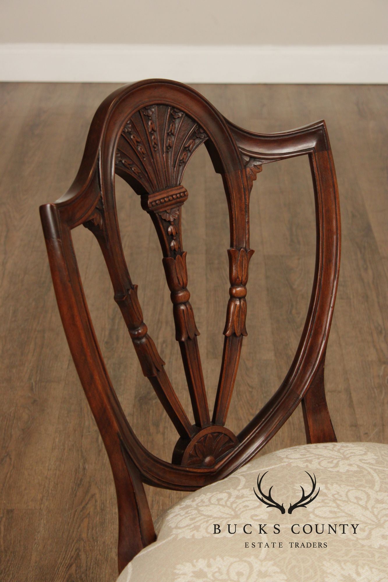 Hepplewhite Style Custom Quality Set Of Eight Carved Shield Back Dining Chairs
